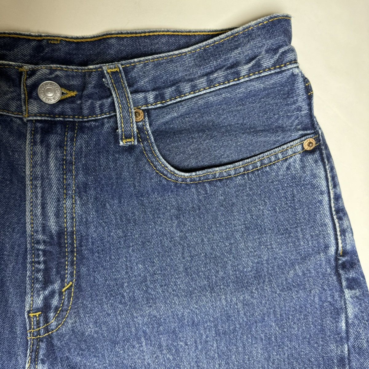 Levi's Vintage Clothing × Vintage Vintage 90s Levi's 560 Loose Fit Cut-Off Jean Shorts Size US 30 / EU 46 - 2 Thumbnail