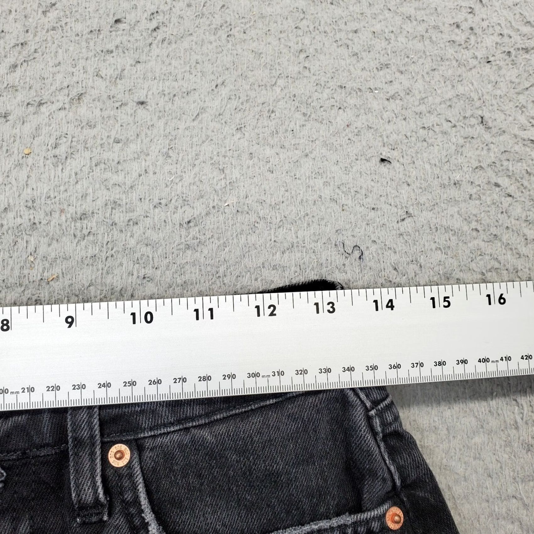 Bdg BDG Urban Outfitters Summer Cut-Off Shorts Womens Size 26 Black Distressed Button Fly Size 26" / US 2 / IT 38 - 5 Thumbnail
