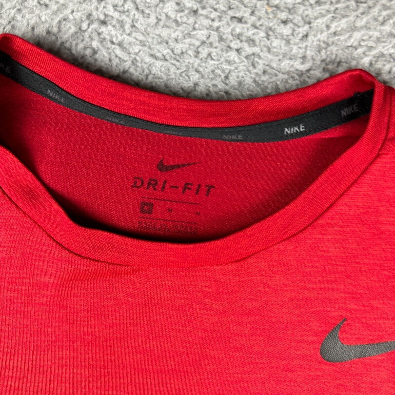 Nike Nike Dri-Fit Front Logo Outdoor Pullover Activewear T-shirt Size US M / EU 48-50 / 2 - 3 Thumbnail