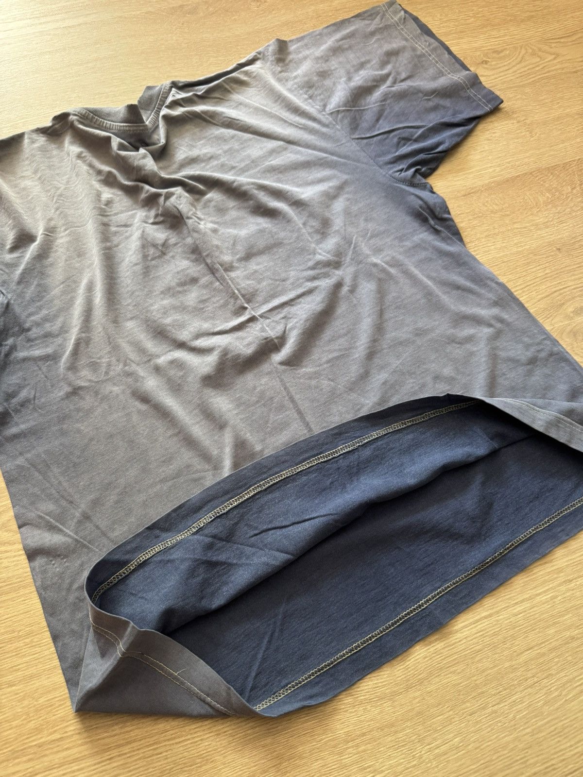 Vintage Vintage Everest Trek Nepal Sunfaded Sherpa Distressed TShirt Size US M / EU 48-50 / 2 - 8 Thumbnail
