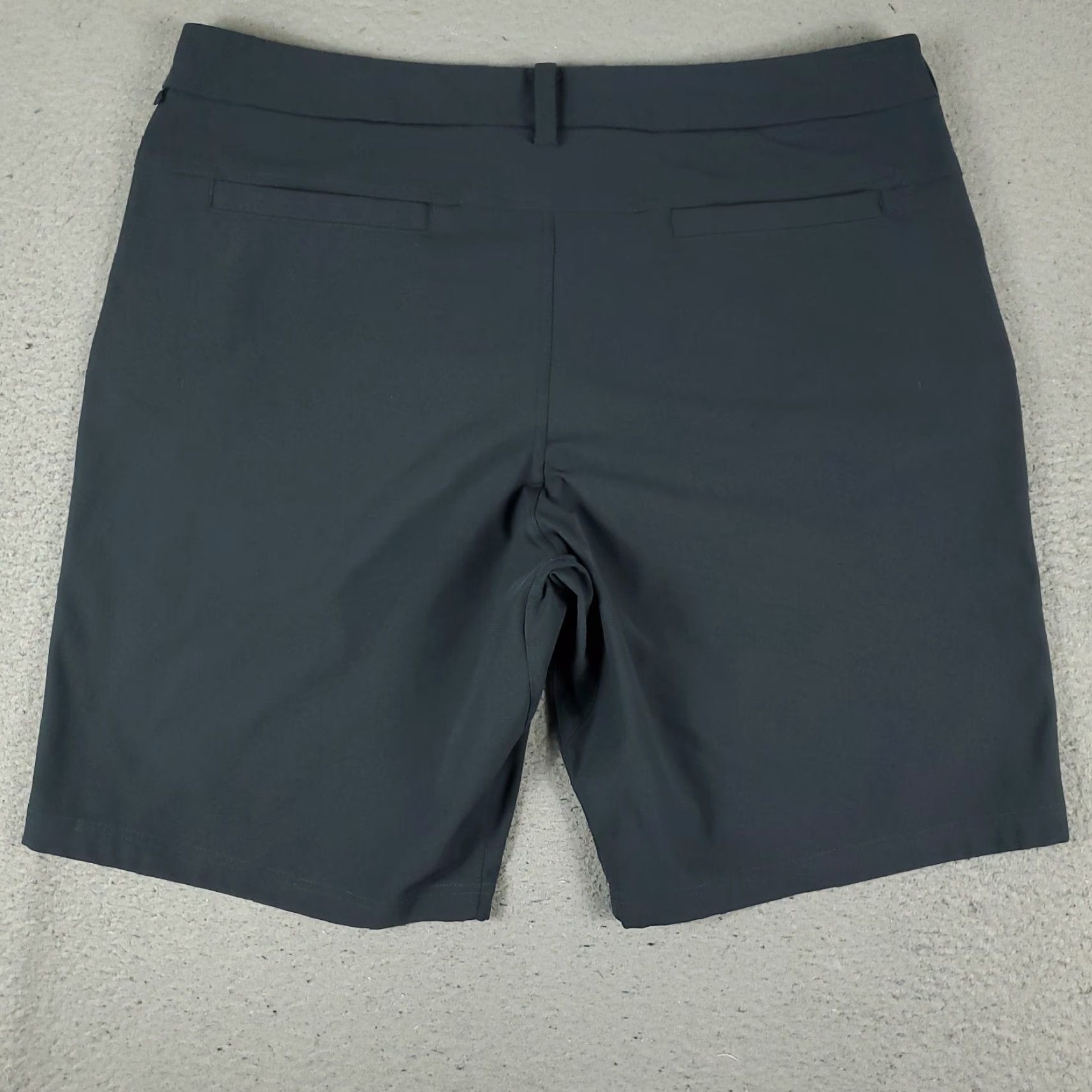 Lululemon Lululemon Mens Shorts 38 Gray Tech Polyester Flat Front Chino Casual Business Travel Workwear Utility Size US 38 / EU 54 - 7 Thumbnail
