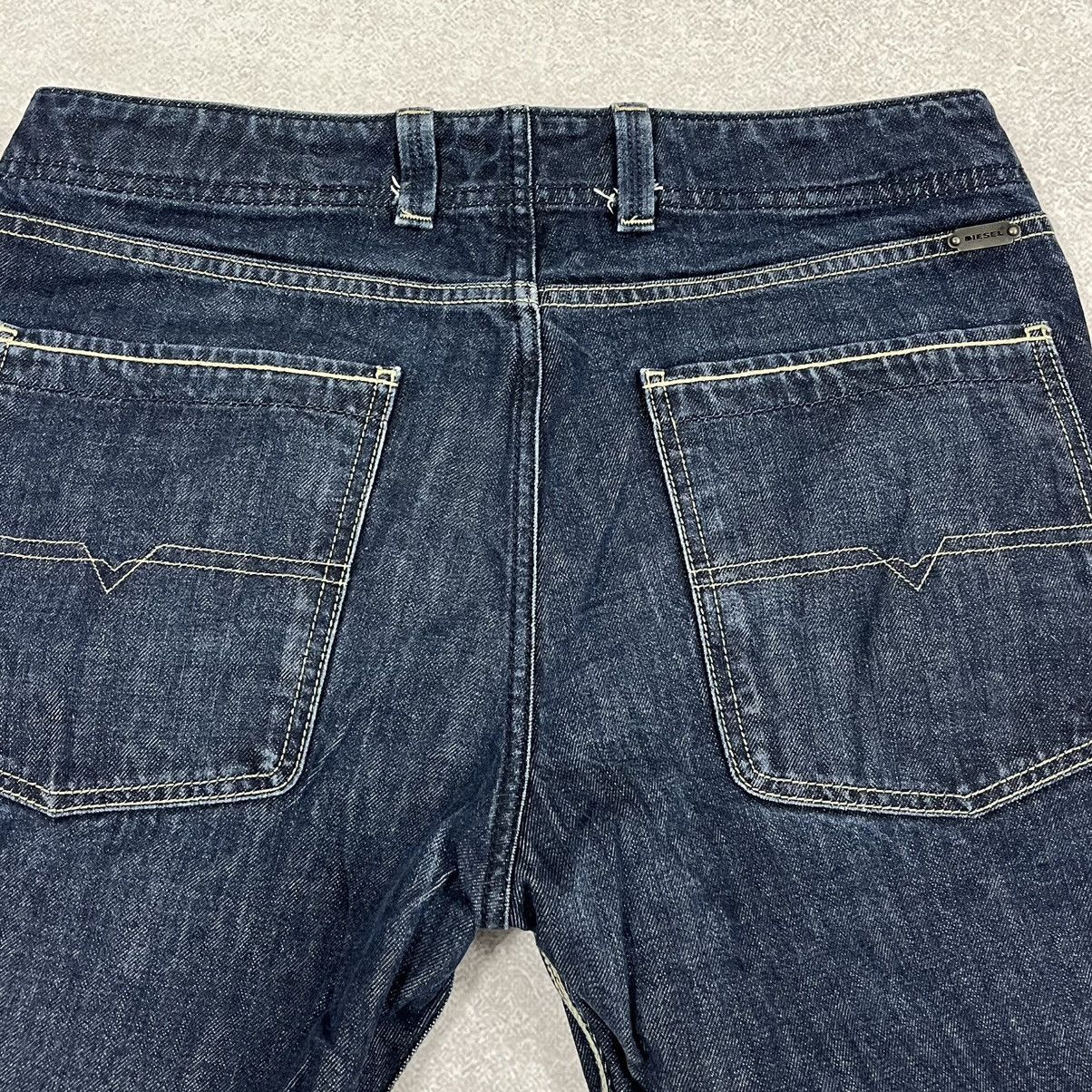 Diesel Diesel Fraceex Denim jeans Dark wash straight regular leg Size US 32 / EU 48 - 12 Thumbnail