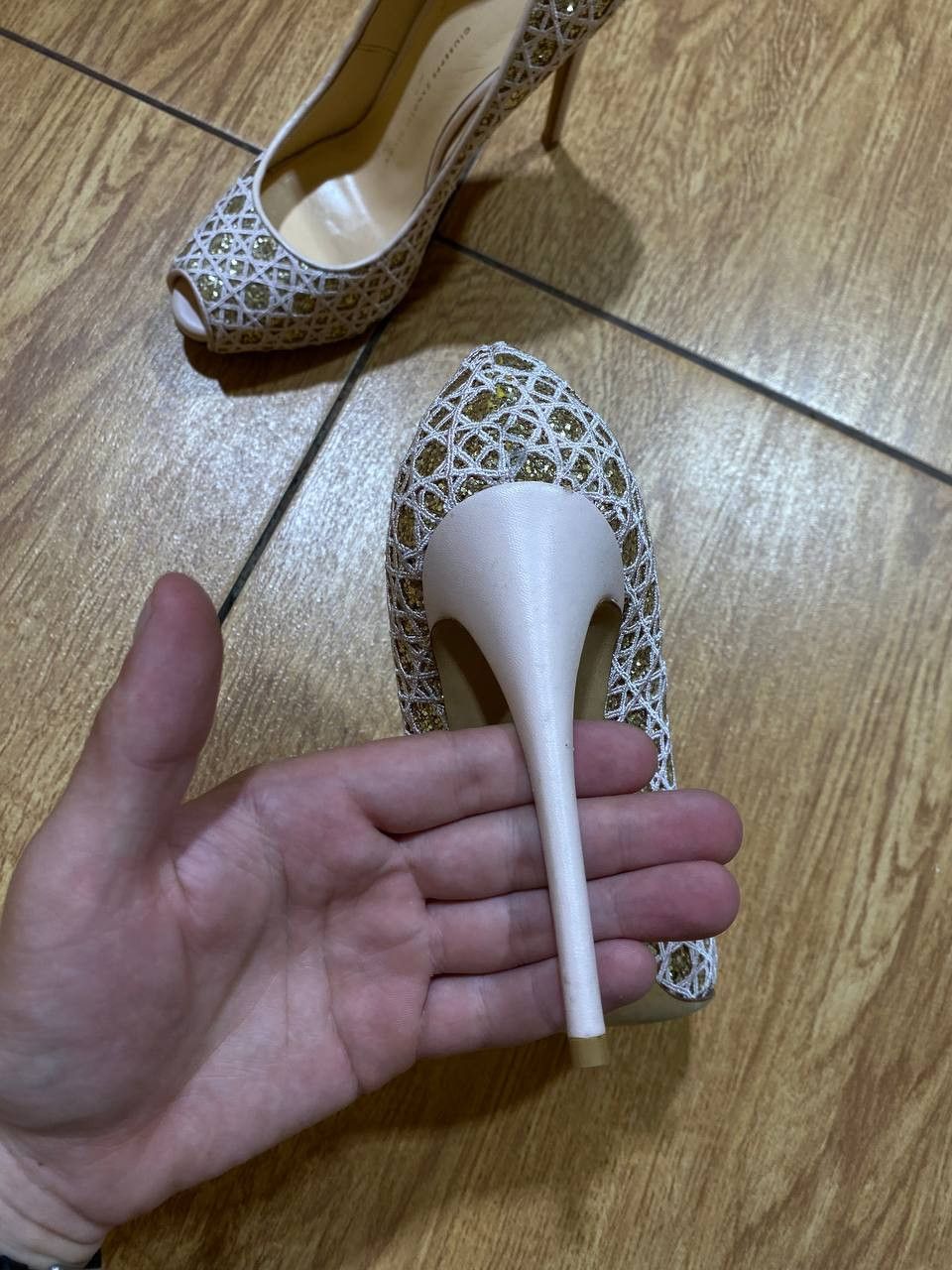 Giuseppe Zanotti Womens High Heels Pumps Shoes