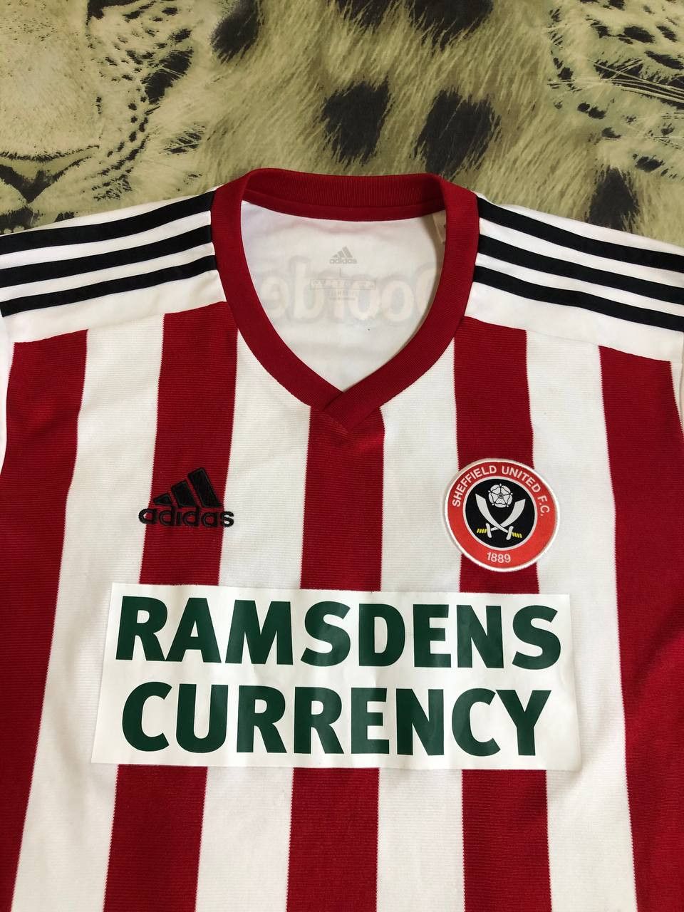 Adidas SHEFFIELD UNITED 2018/2019 HOME FOOTBALL SHIRT ADIDAS Size US L / EU 52-54 / 3 - 12 Thumbnail