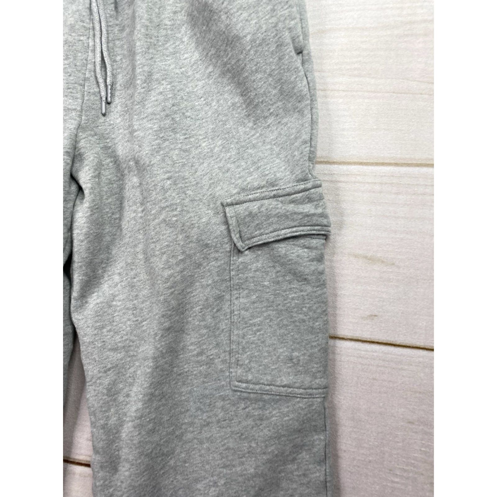 Old Navy Old Navy Sweatpants Womens M Gray High Rise Dynamic Fleece Wide Leg Cargo Size 32" / US 10 / IT 46 - 2 Thumbnail