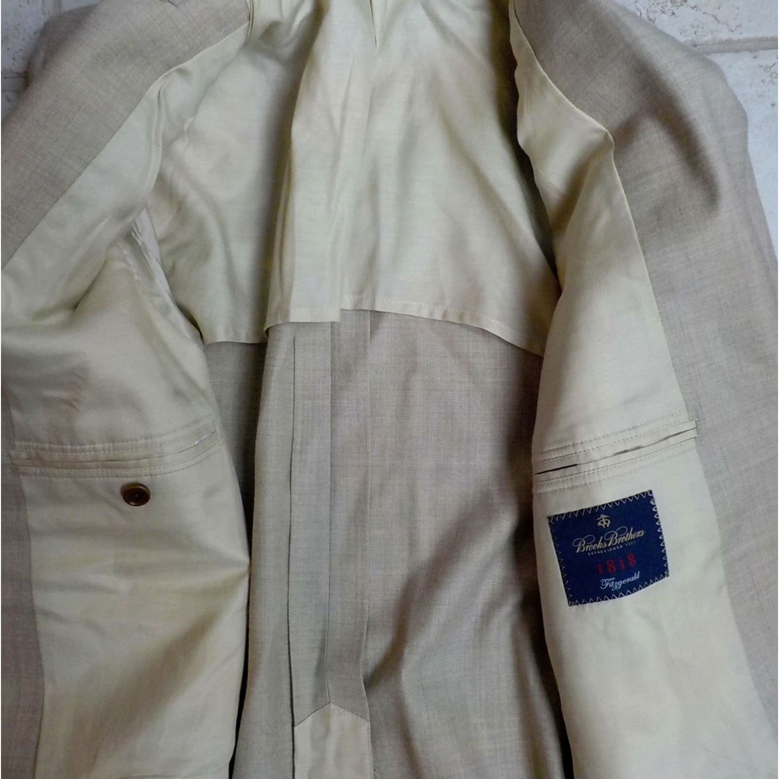 Brooks Brothers BROOKS BROTHERS 1818 Fitzgerald Blazer Wool Oatmeal 2 Button SZ 46R Mens Jacket Coat Blazer 2 Button Notch Wool 100% Tats Size 46R - 6 Thumbnail