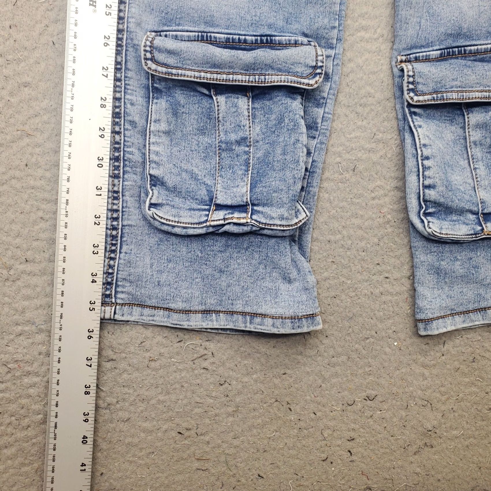 Vintage Love Threads Cargo Jeans Womens XS Blue Denim Faded Utility Pocket Straight Leg Size 26" / US 2 / IT 38 - 3 Thumbnail