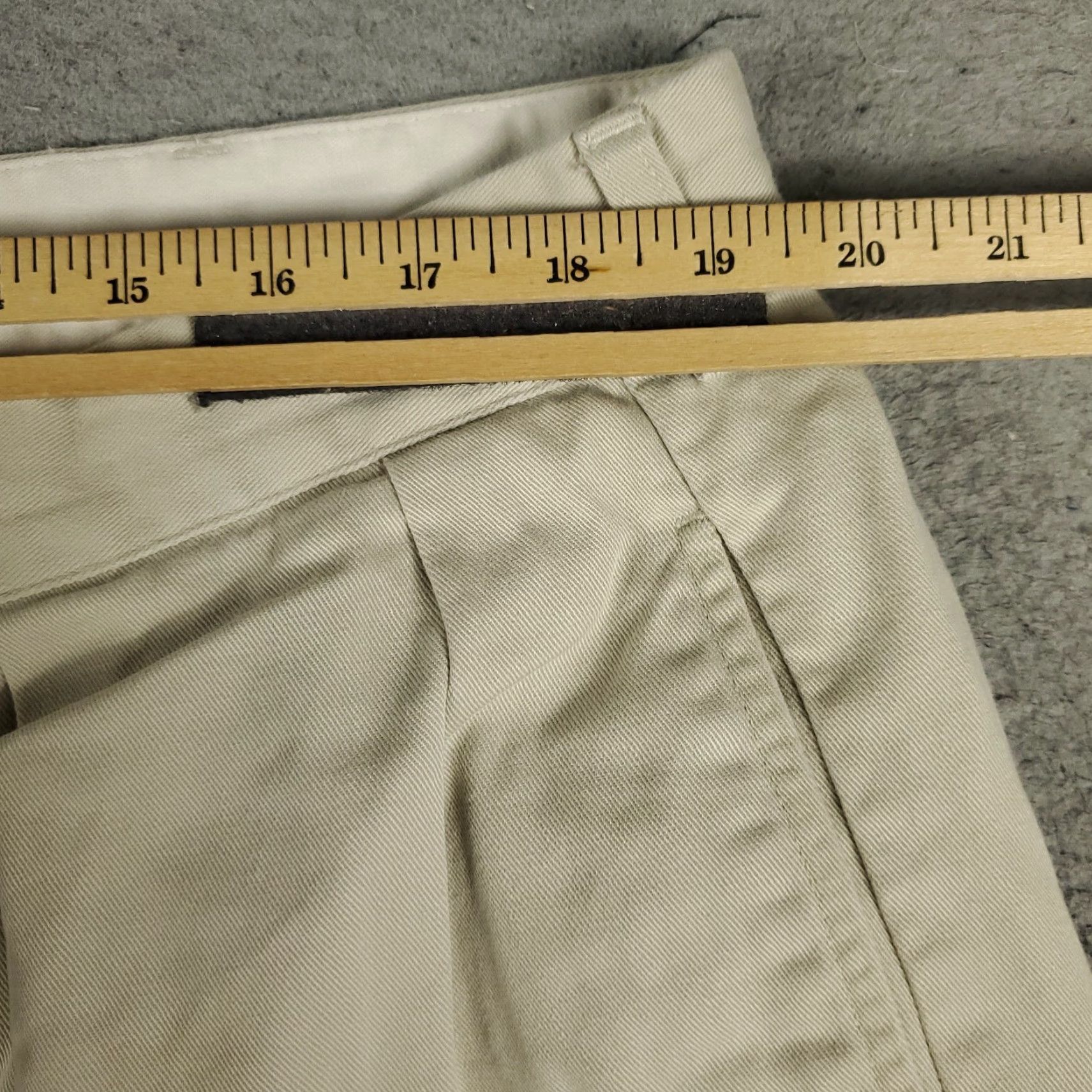 Ralph Lauren Ralph Lauren Shorts Mens Size 42 Beige Casual Pleated Slash Pockets Chino * Size US 42 / EU 58 - 4 Thumbnail