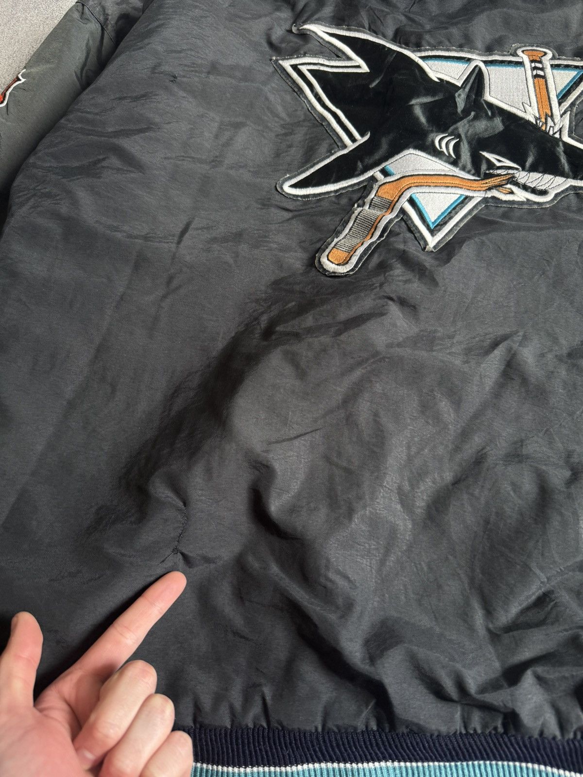 Starter Starter XL San Jose Sharks 🦈 NHL vintage bomber jacket zip Size US XL / EU 56 / 4 - 6 Thumbnail