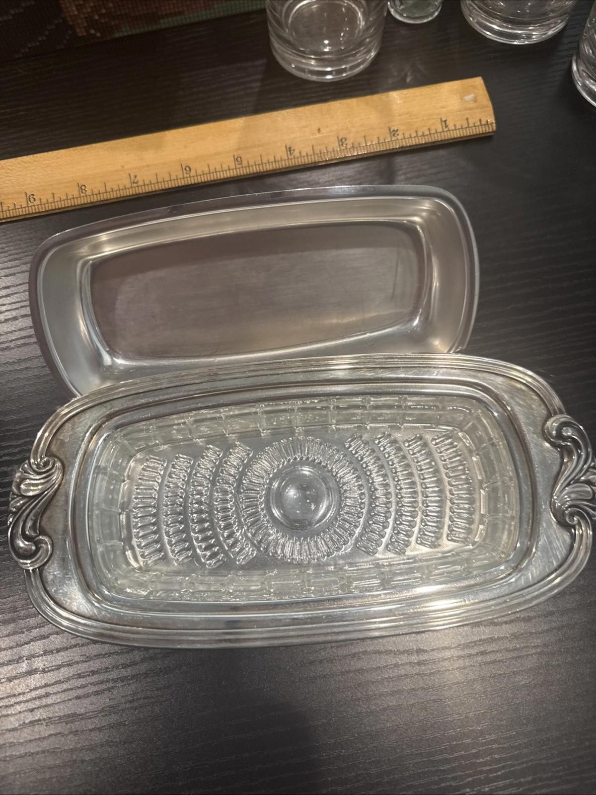 Designer Vintage WM Rogers Silverplate Butter Dish Lid & Glass Insert Size ONE SIZE - 2 Thumbnail
