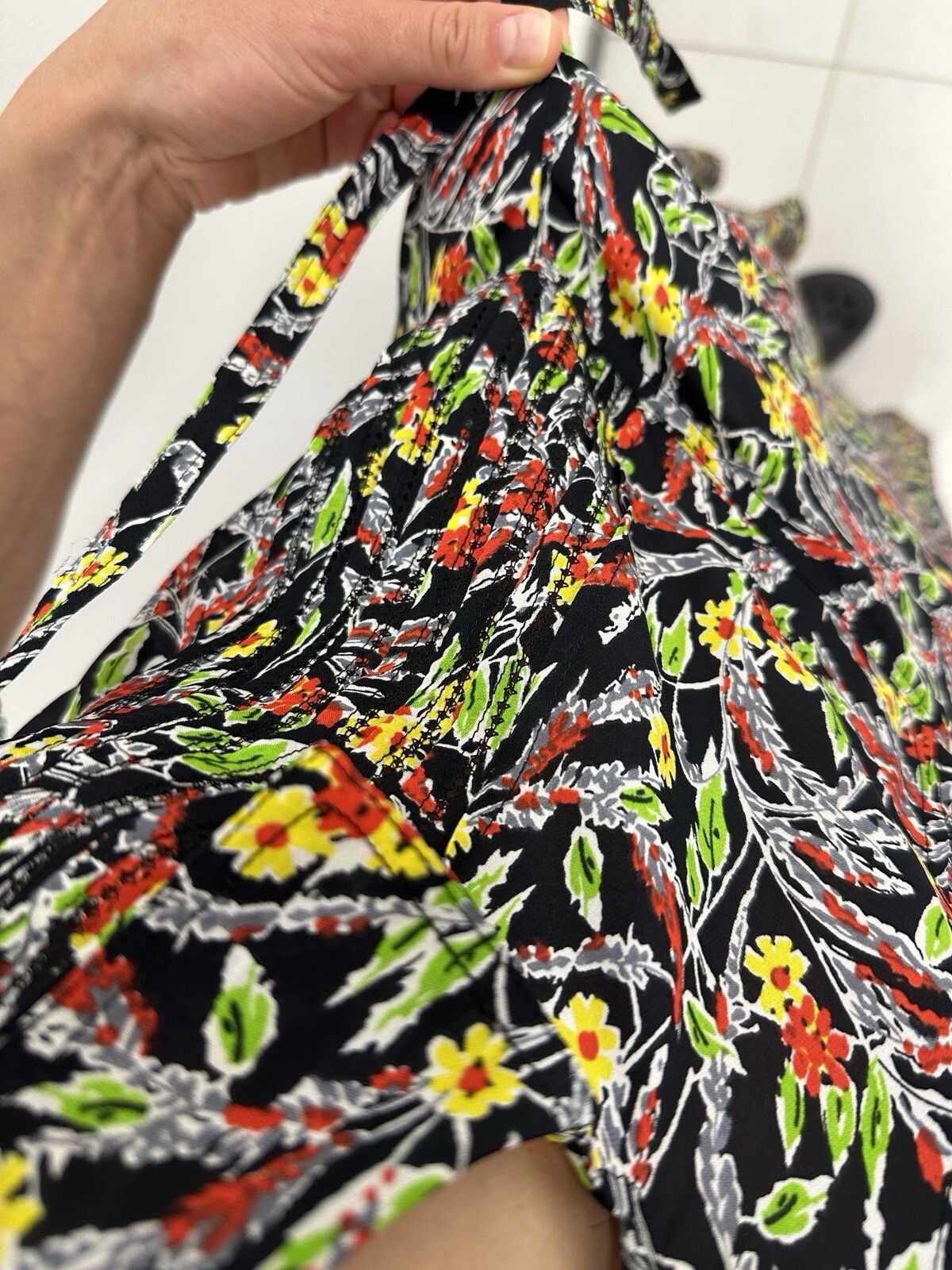 Polo Ralph Lauren Polo Ralph Lauren Silk Viscose Floral Print Dress V-neck Size M / US 6-8 / IT 42-44 - 11 Thumbnail