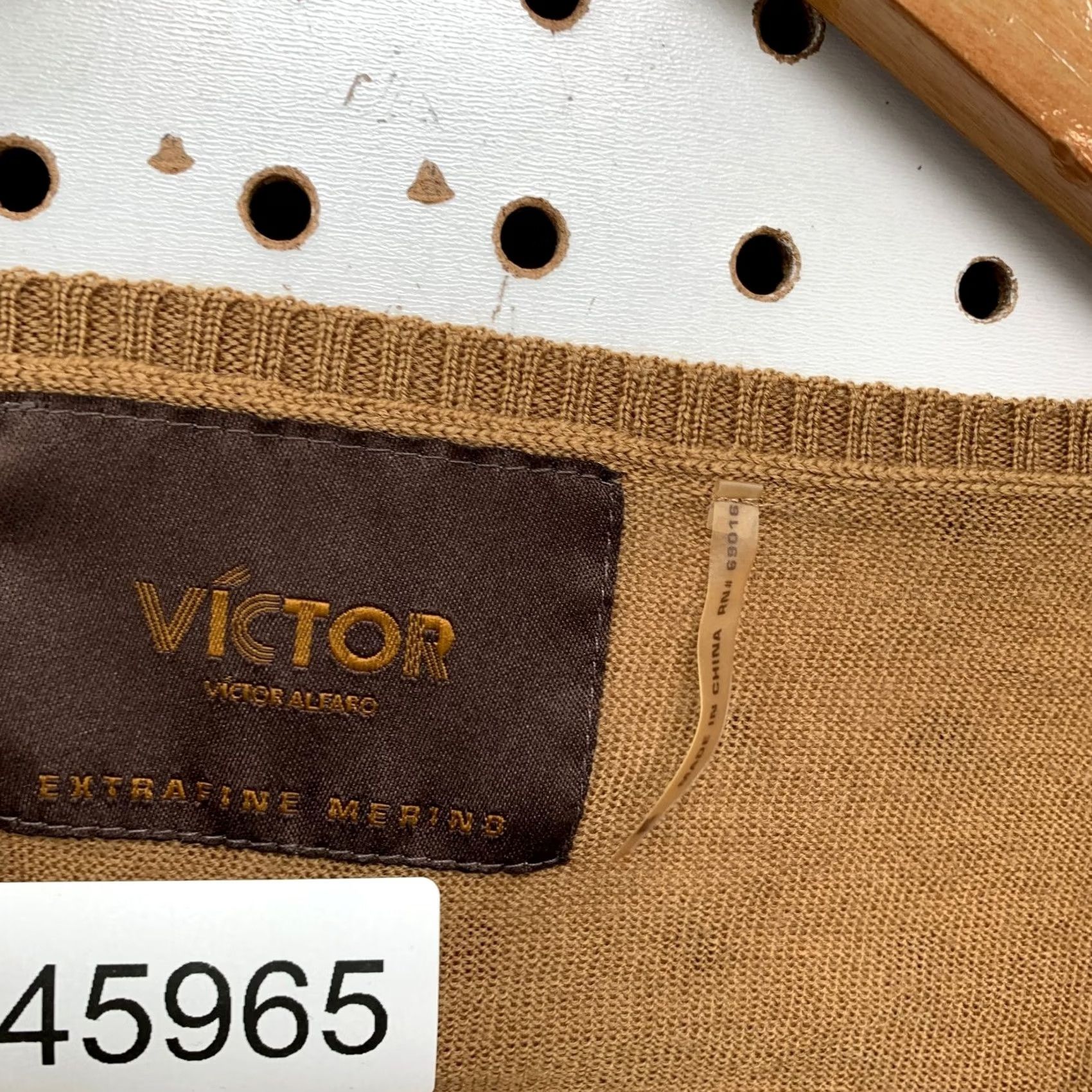 Vintage Victor Alfaro Merino Wool Sweater Womens M Brown V-Neck Extra Fine Merino Pullover Knit Wool Fall Winter Spring Boys? Size M / US 6-8 / IT 42-44 - 4 Thumbnail