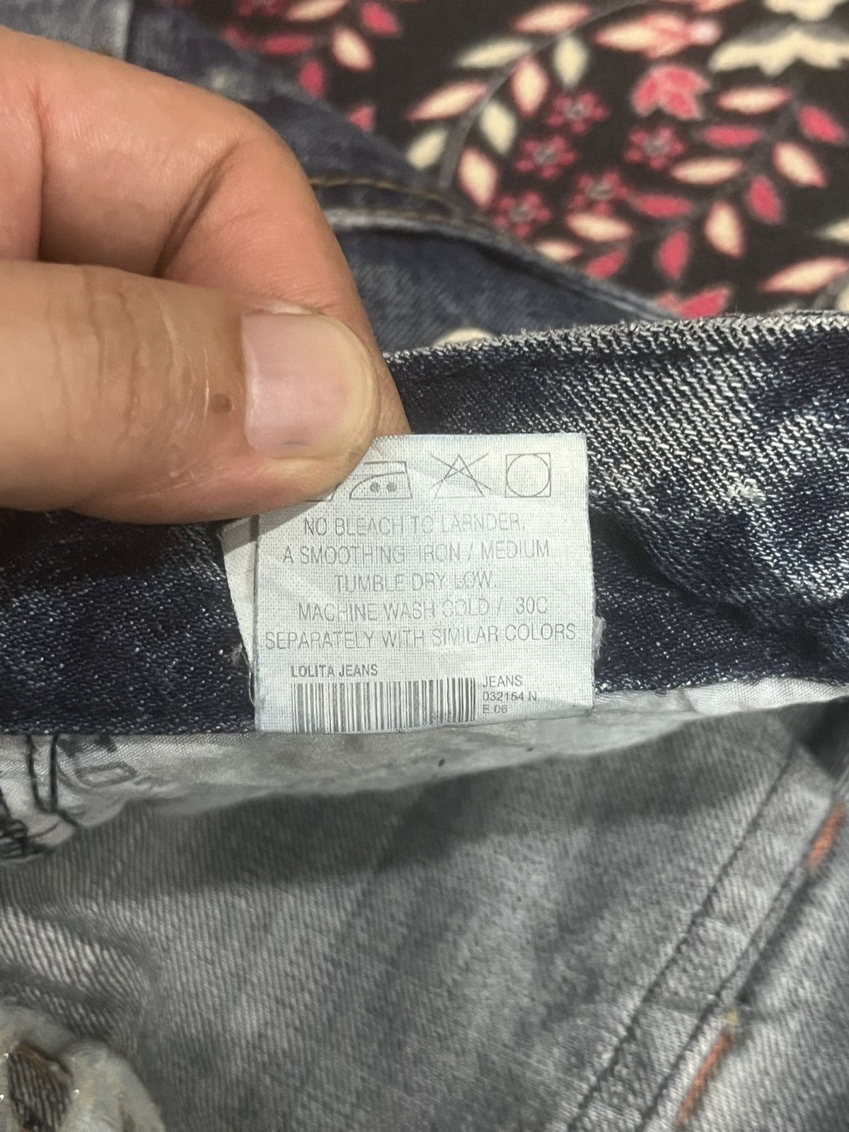 Hysteric Glamour Vintage Japanese Lolita Slogan Clawmark Ripped Loose Jeans Size US 34 / EU 50 - 19 Thumbnail