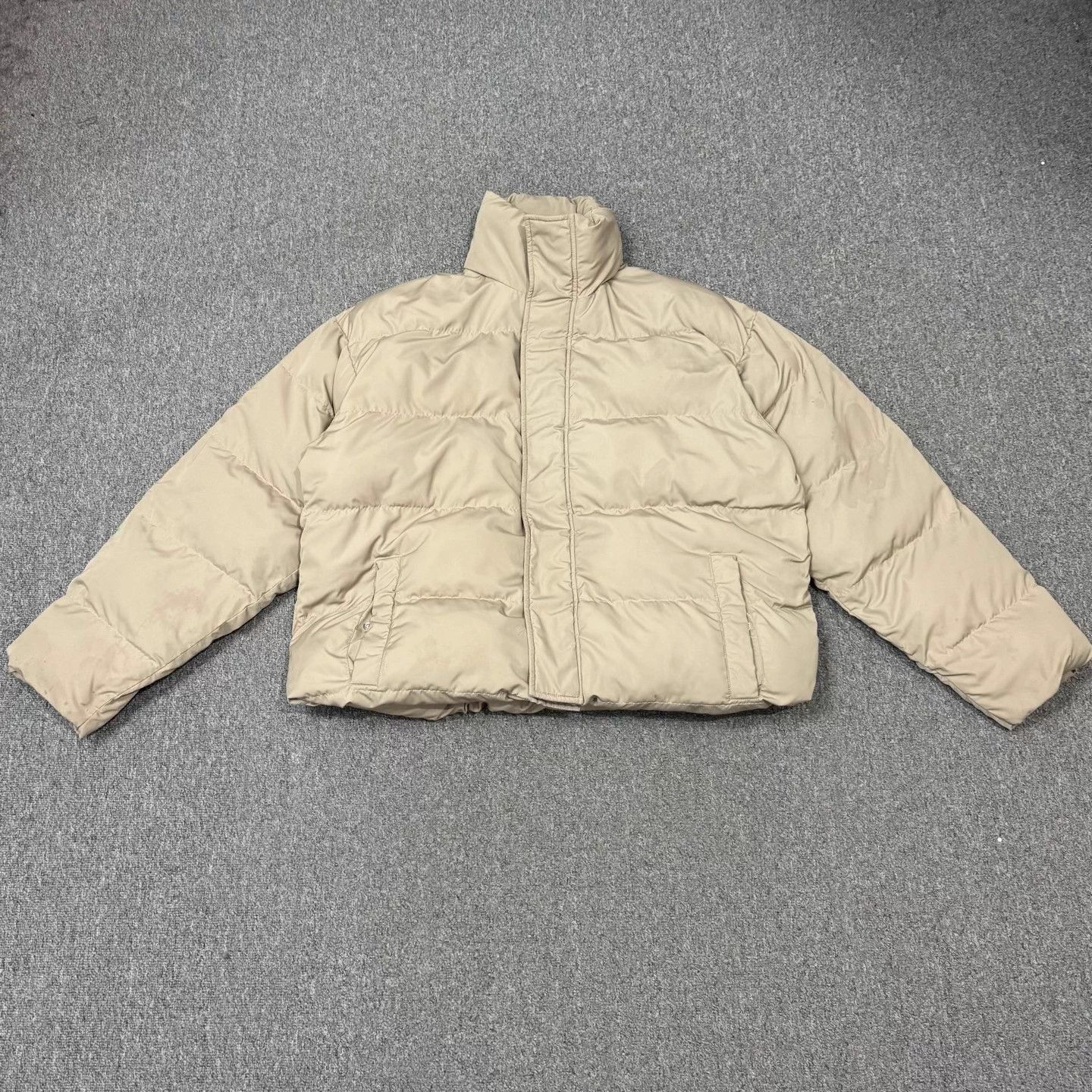 Balenciaga Balenciaga BB Khaki Ski Puffer Jacket 44 99 New Minor Stain Size XL / US 12-14 / IT 48-50 - 1 Thumbnail