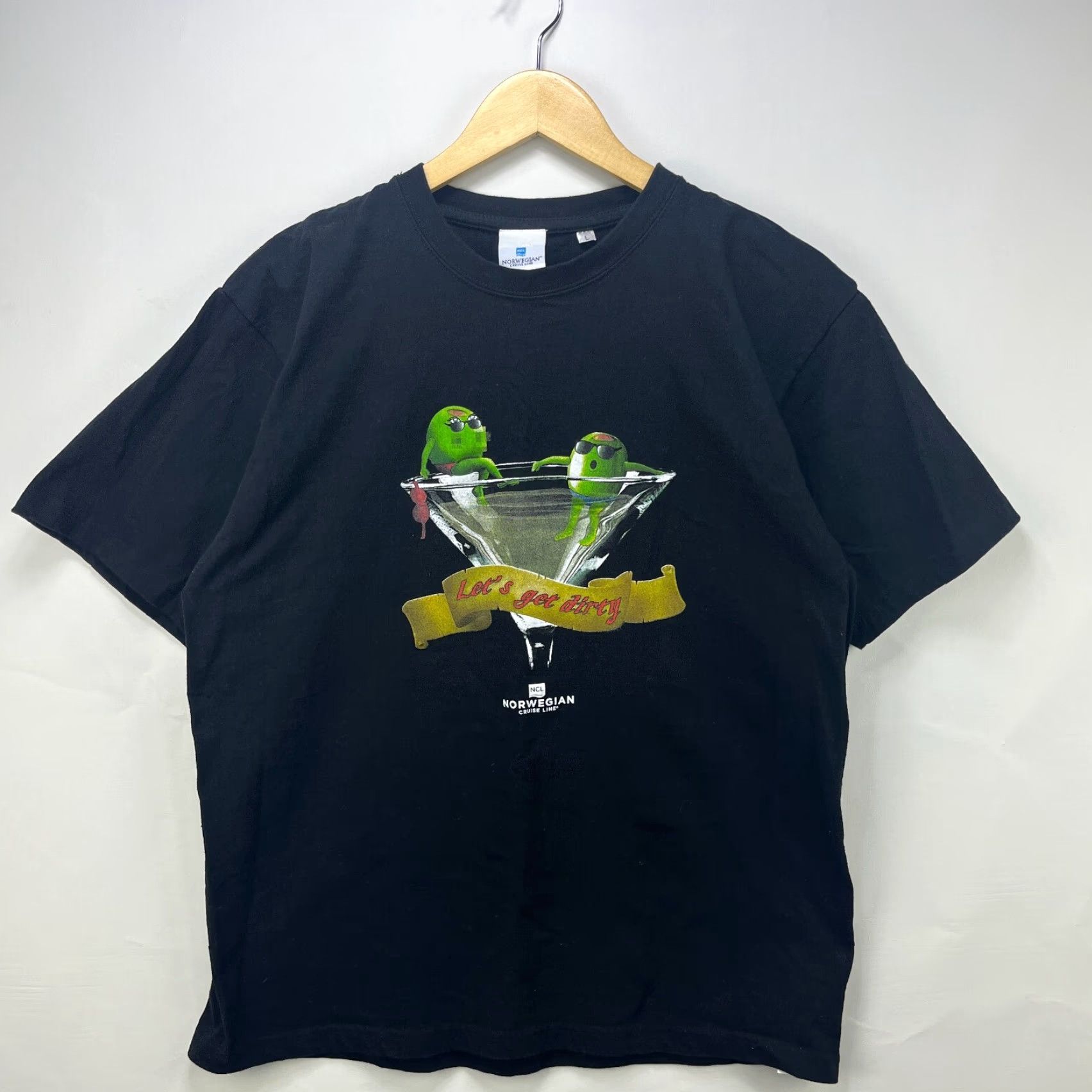 Vintage **VINTAGE Norwegian Cruise Line Graphic T-Shirt Large Black** User: Vintage Norwegian Cruise Line Graphic T-Shirt Large Black Size US L / EU 52-54 / 3 - 2 Thumbnail