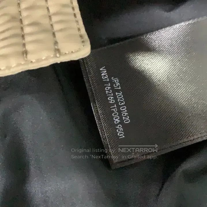 Balenciaga Balenciaga Sleeveless Casual Puffer Vest in Khaki. Size US L / EU 52-54 / 3 - 6 Thumbnail