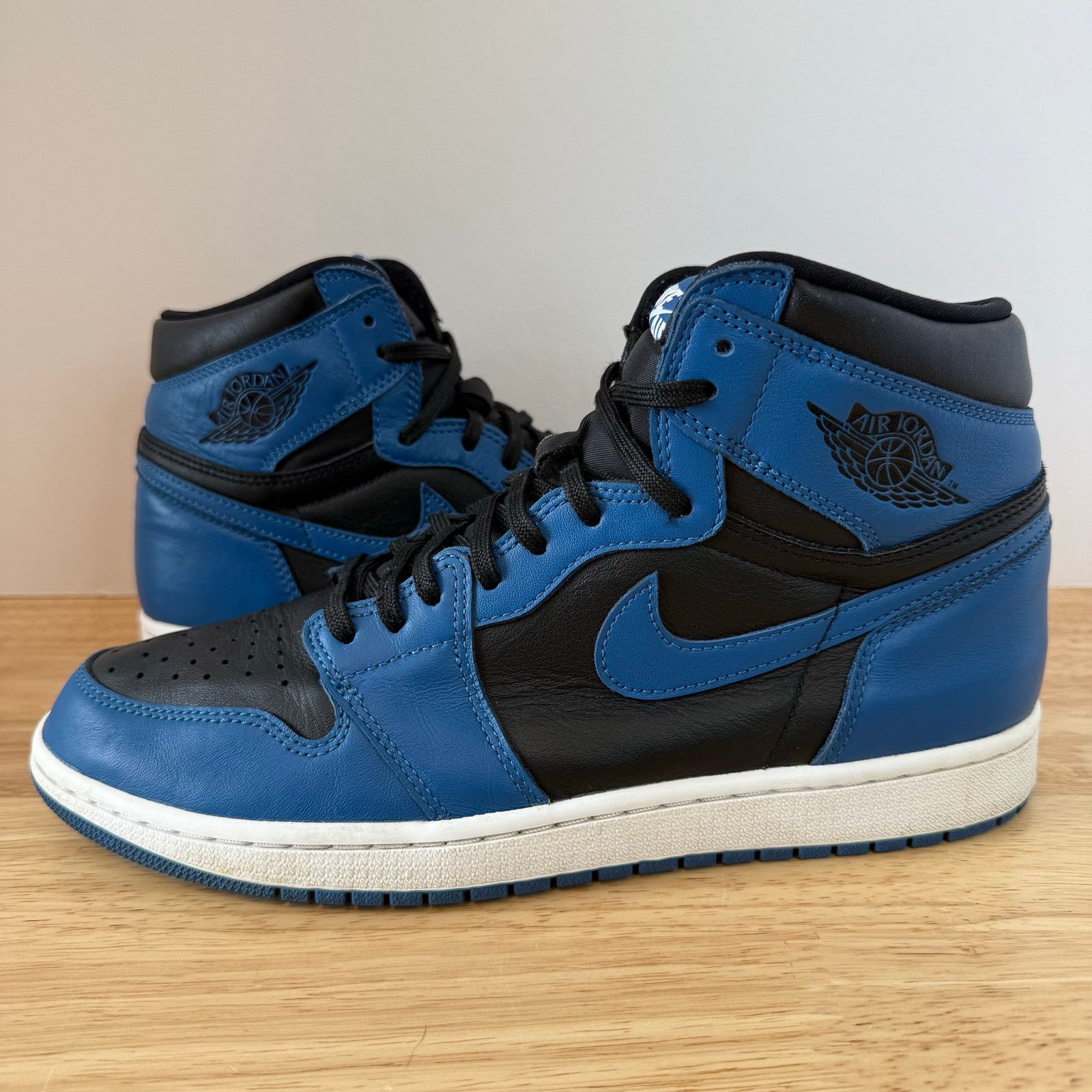 Jordan Brand Air Jordan 1 Retro High OG 'DarkMarina Blue' Men’s Size 10.5 Size US 10.5 / EU 43-44 - 8 Thumbnail