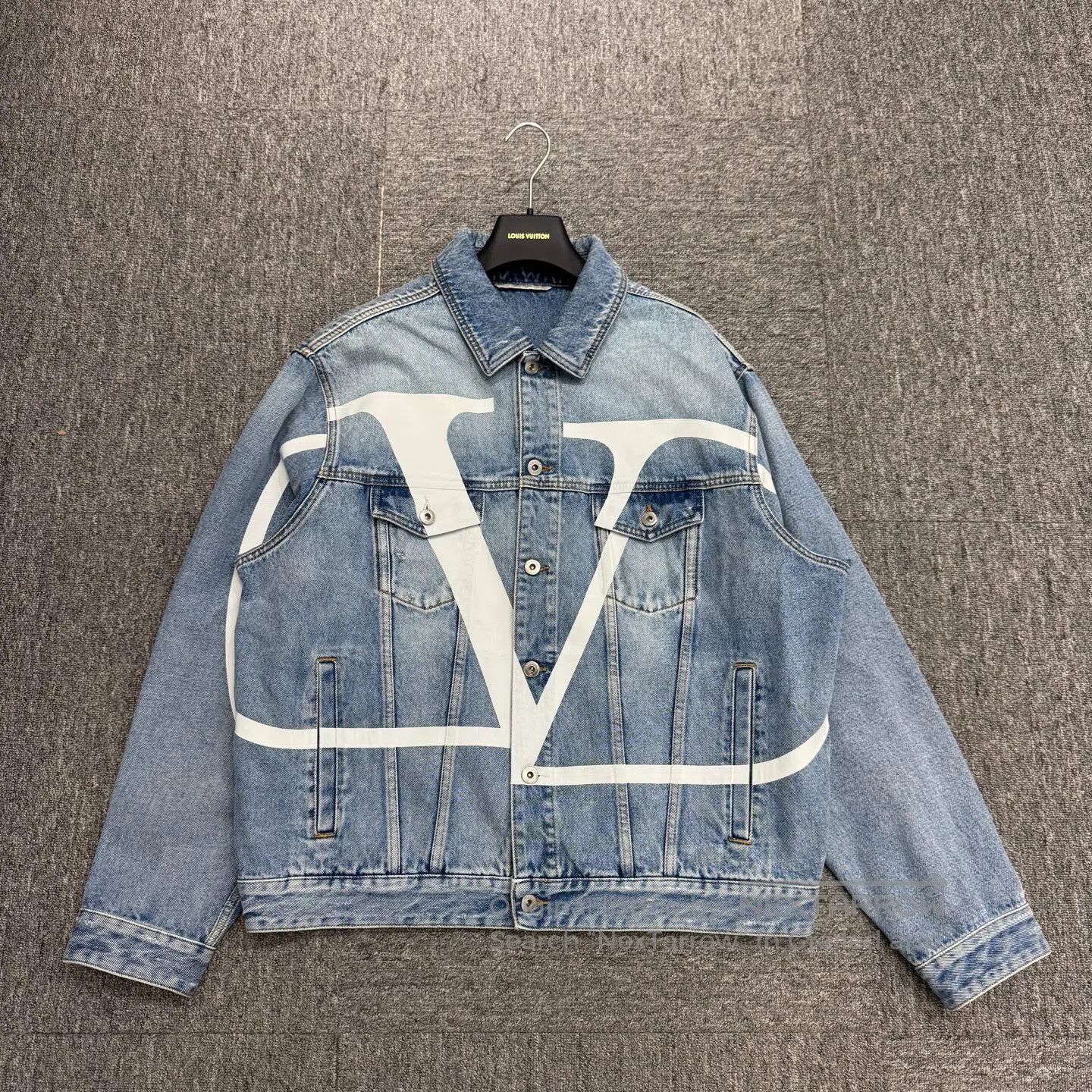 Valentino #REF! Size US M / EU 48-50 / 2 - 1 Thumbnail