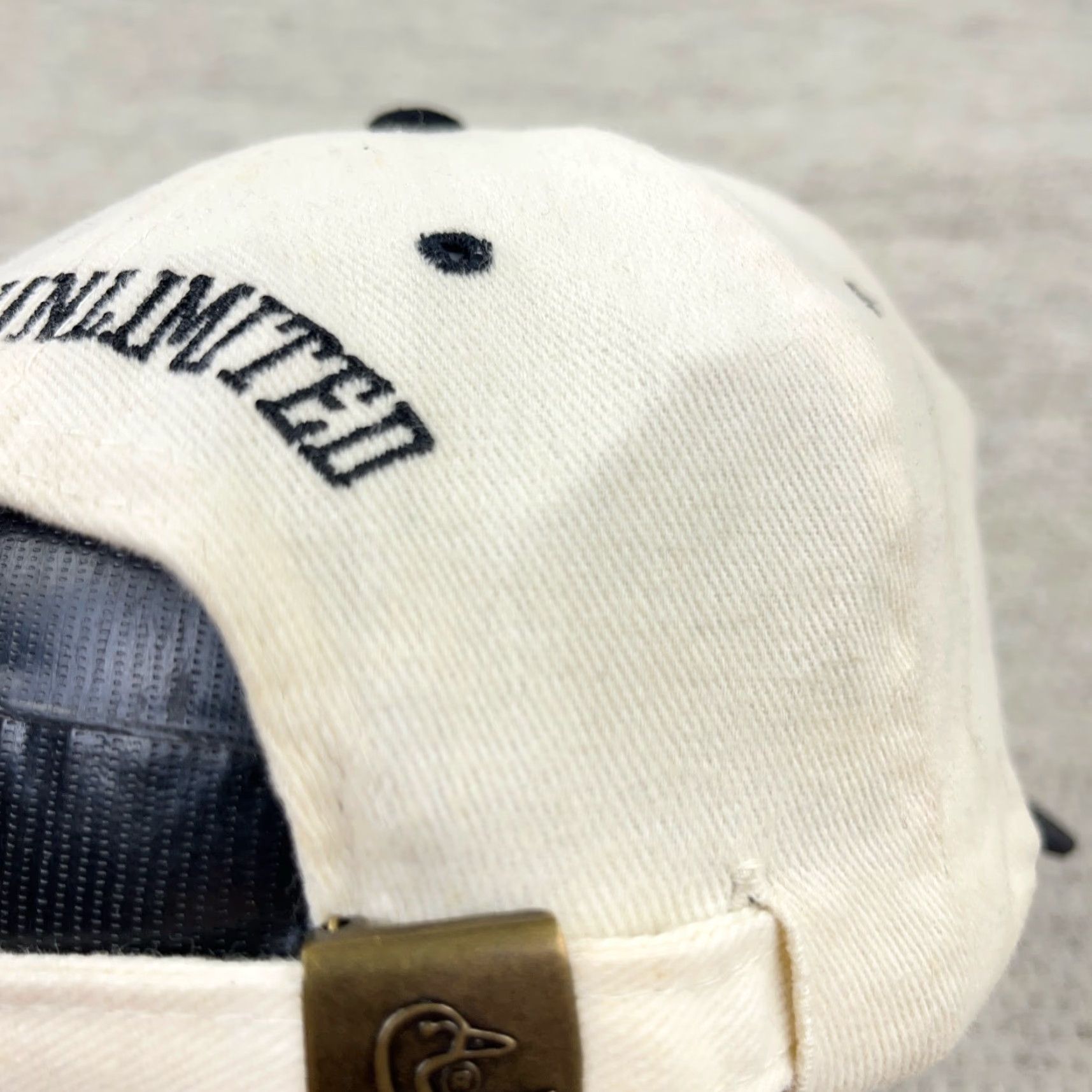 Vintage VINTAGE Ducks Unlimited Hat Cap Strap Back Black White Nature Y2K Faded Adult BD Cap Size ONE SIZE - 7 Thumbnail