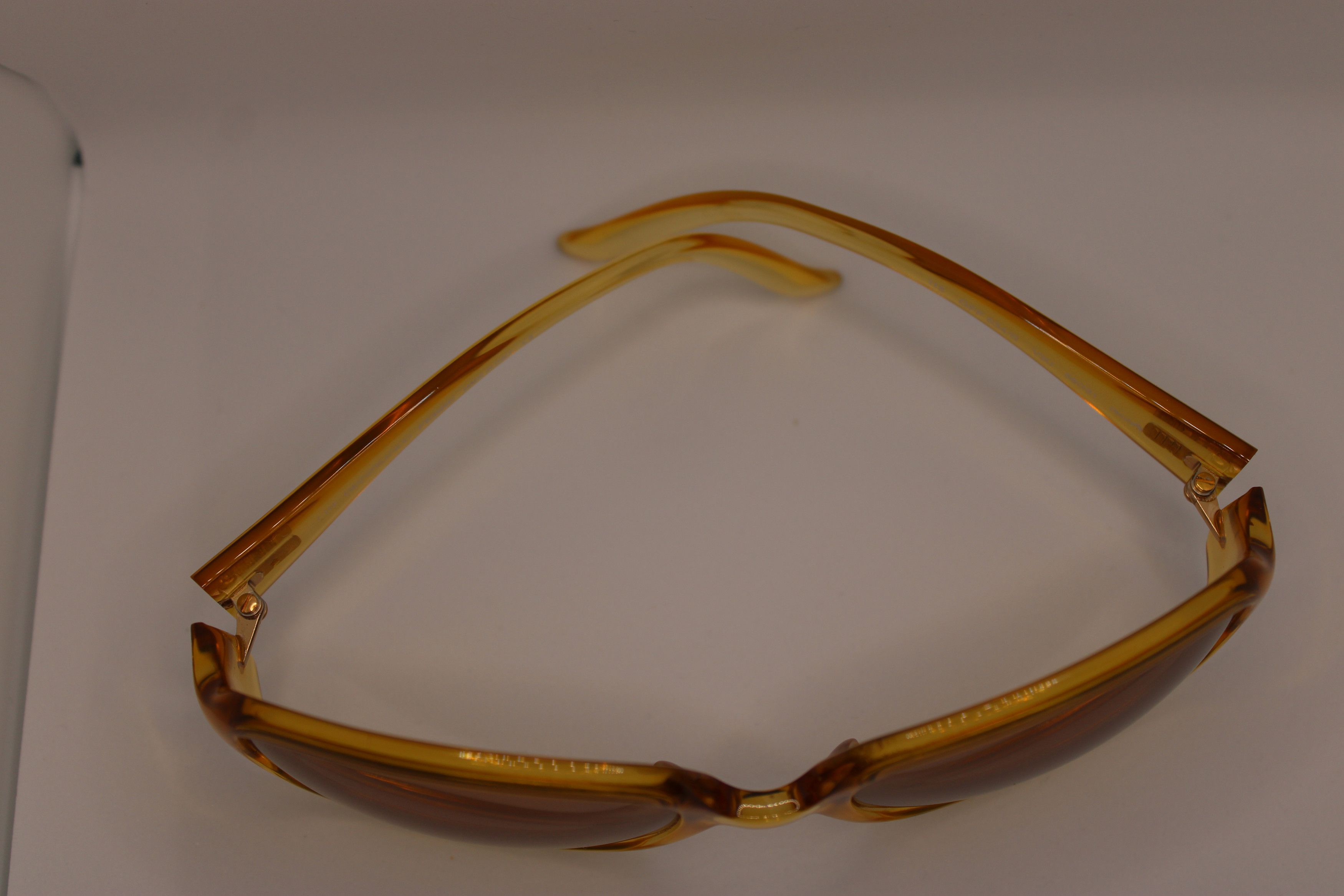 Gianfranco Ferre Fantastic Vtg. Gianfranco Ferre Yellow Sunglasses Size ONE SIZE - 21 Thumbnail