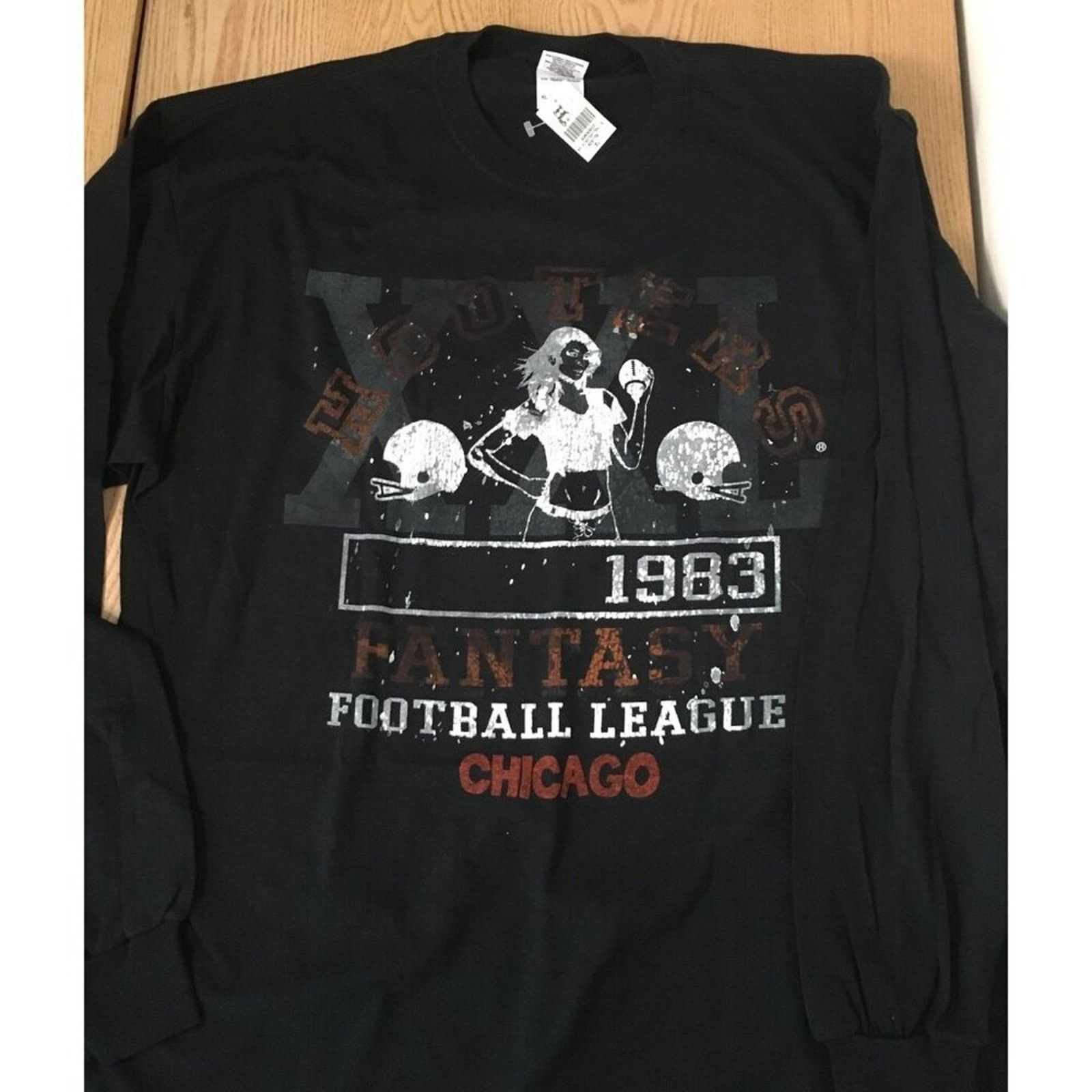 Other New Mens Hooters Long Sleeve T-shirt Chicago Football XL Size US XL / EU 56 / 4 - 2 Thumbnail