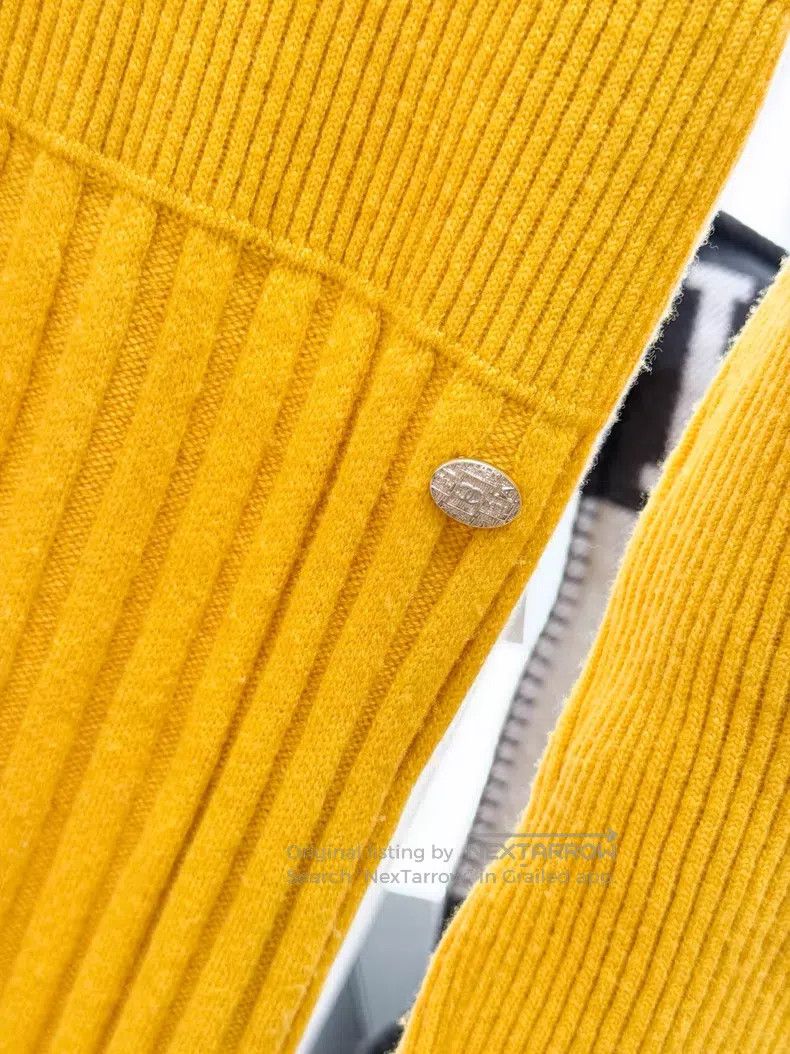 Chanel Chanel Vertical striped cashmere long-sleeved knitted dres Size XS / US 0-2 / IT 36-38 - 4 Thumbnail