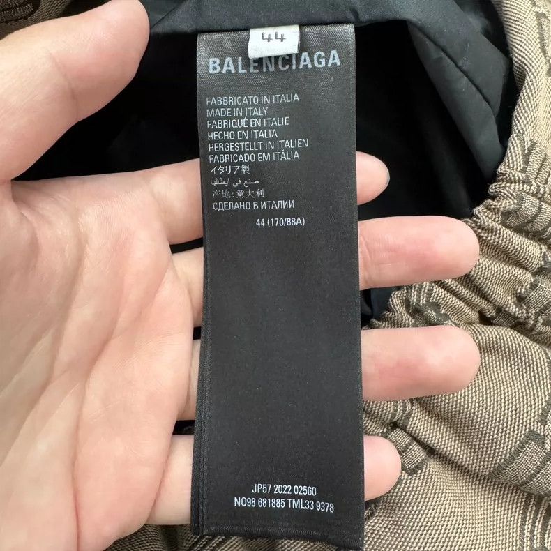 Balenciaga Balenciaga Screen Printed Puffer Jacket Size US S / EU 44-46 / 1 - 5 Thumbnail