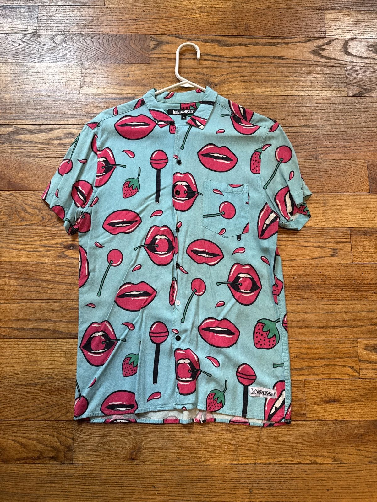 Other Lollapalooza Lips/Lollipops Button Down Size US M / EU 48-50 / 2 - 2 Thumbnail