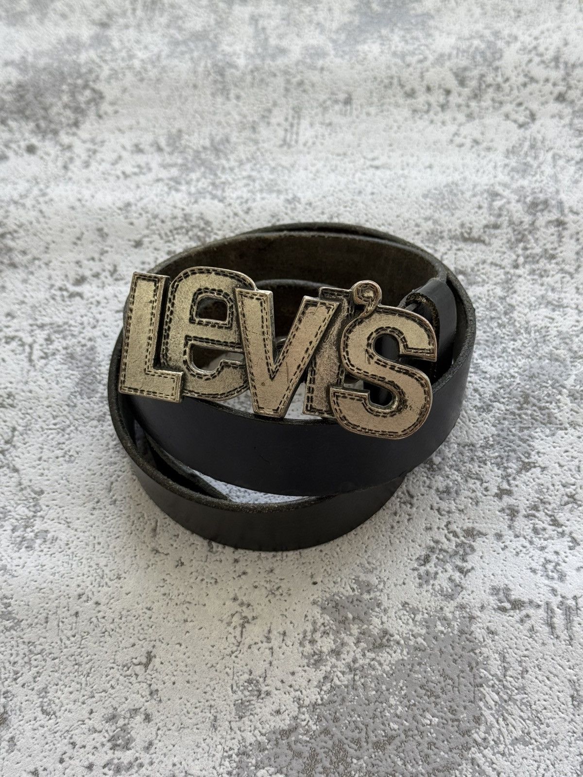 Levi's × Levi's Vintage Clothing × Vintage Vintage Levi’s Big Logo Rare Leather Belt Size ONE SIZE - 1 Thumbnail