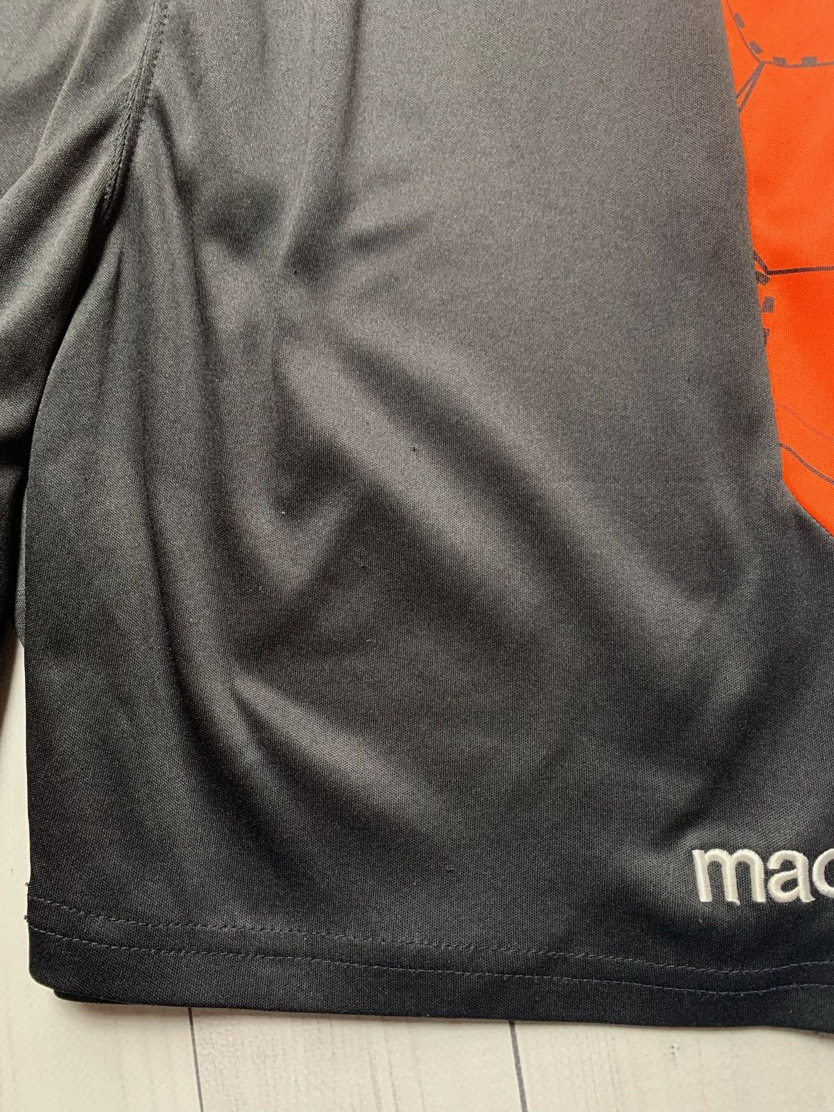 Vintage Vintage Soccer shorts Aston Villa macron size S Black Size US 29 - 2 Thumbnail