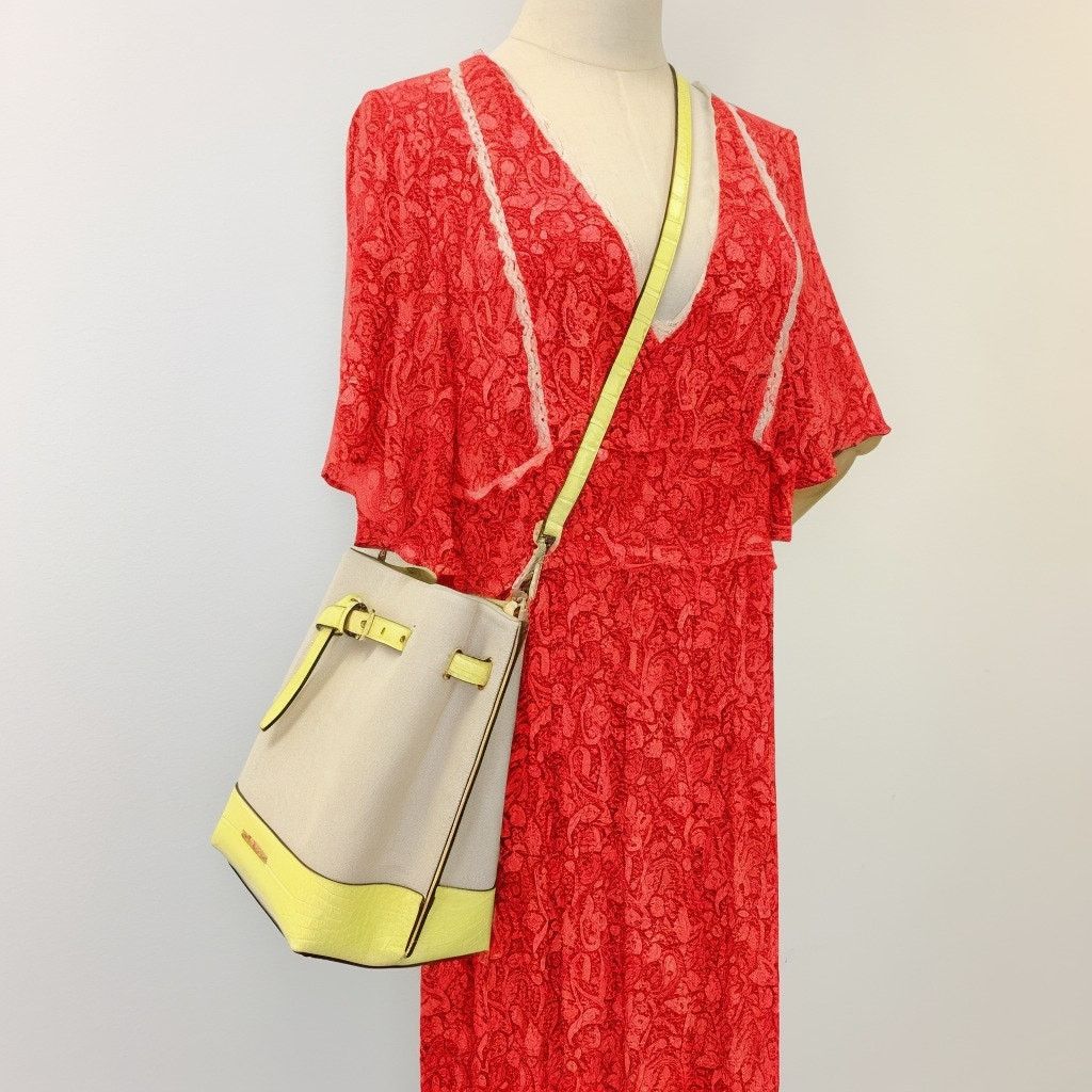 Michael Kors Michael Kors 35T1GU5M5C Emilia Small Buttercup Bucket Bag Size ONE SIZE - 1 Thumbnail