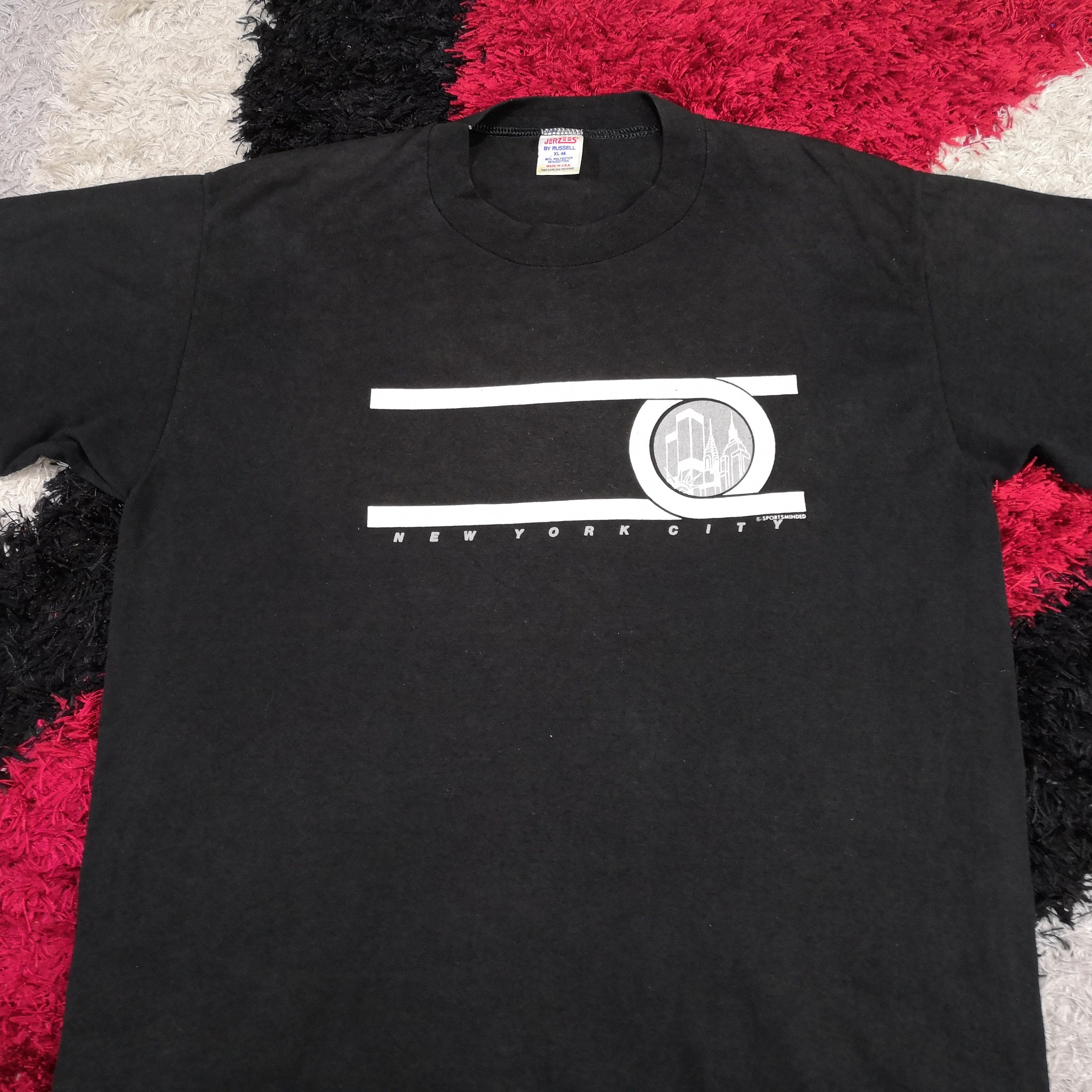 Vintage Vintage 90s New York City T-Shirt Stripe Line Crewneck Tees Size US L / EU 52-54 / 3 - 2 Thumbnail