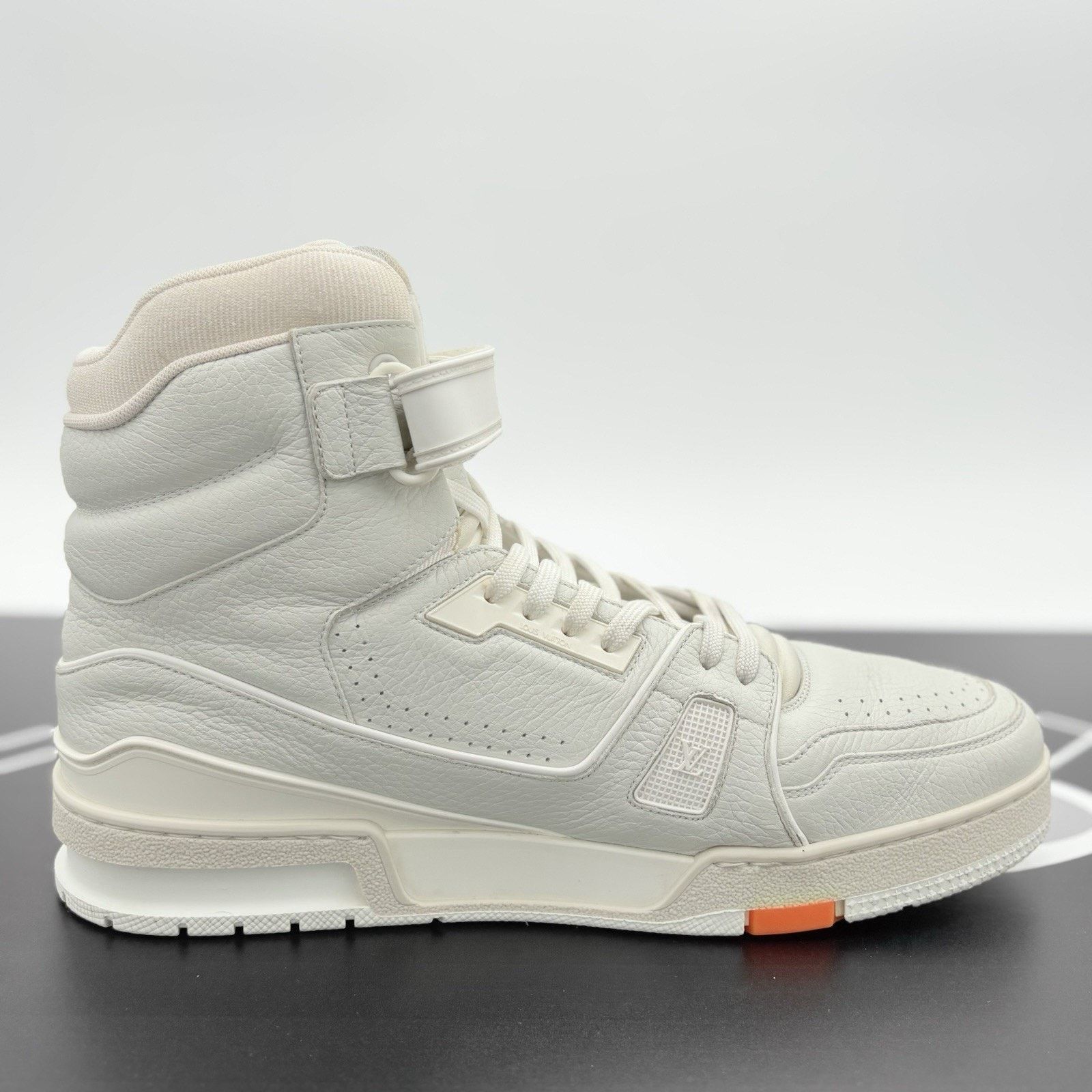 Louis Vuitton Louis Vuitton Trainer High Top ' Grey ' | GREAT COND! Size US 11 / EU 44 - 10 Thumbnail