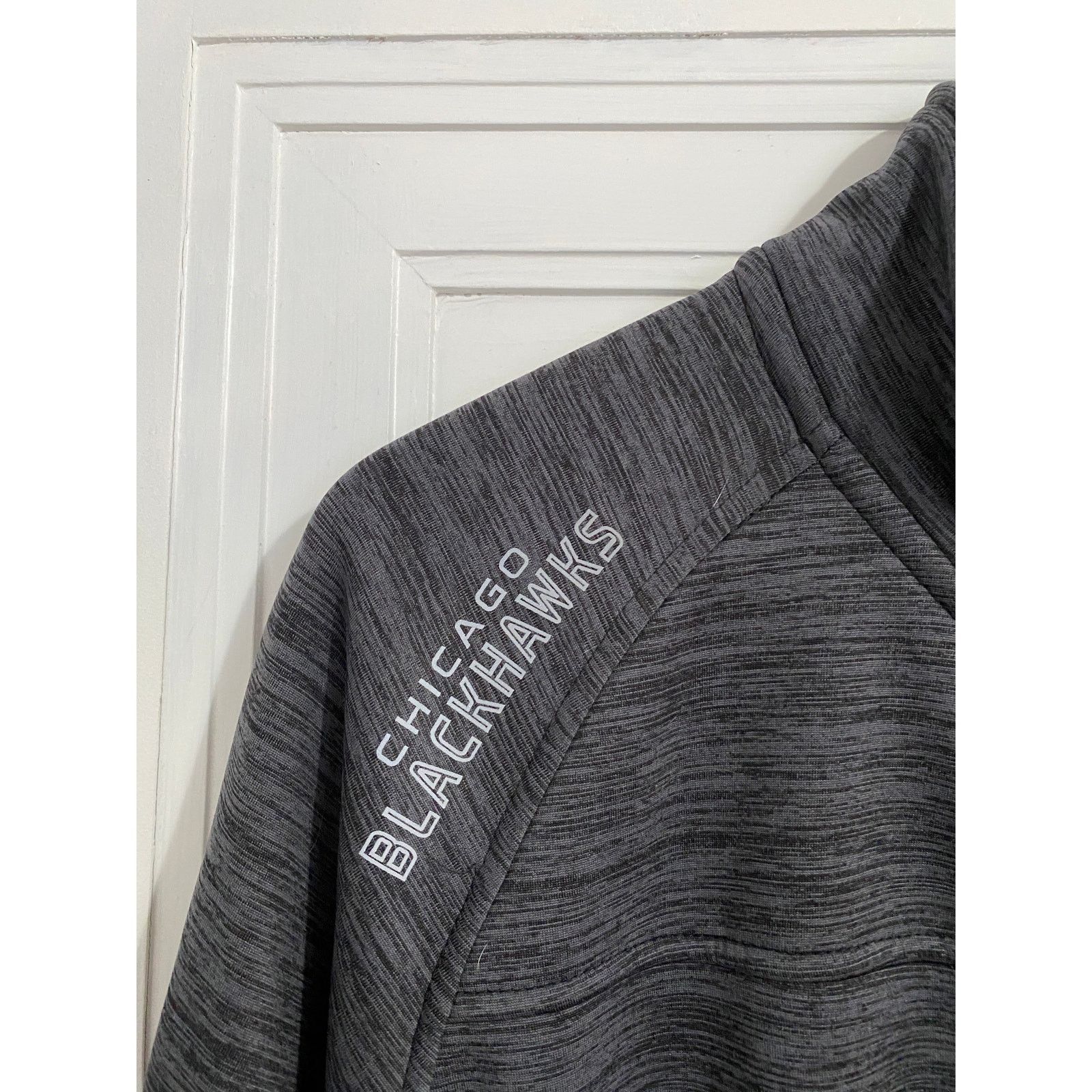 NHL Chicago Blackhawks Gray Full-Zip Sweatshirt Men's Size M Size US M / EU 48-50 / 2 - 3 Thumbnail