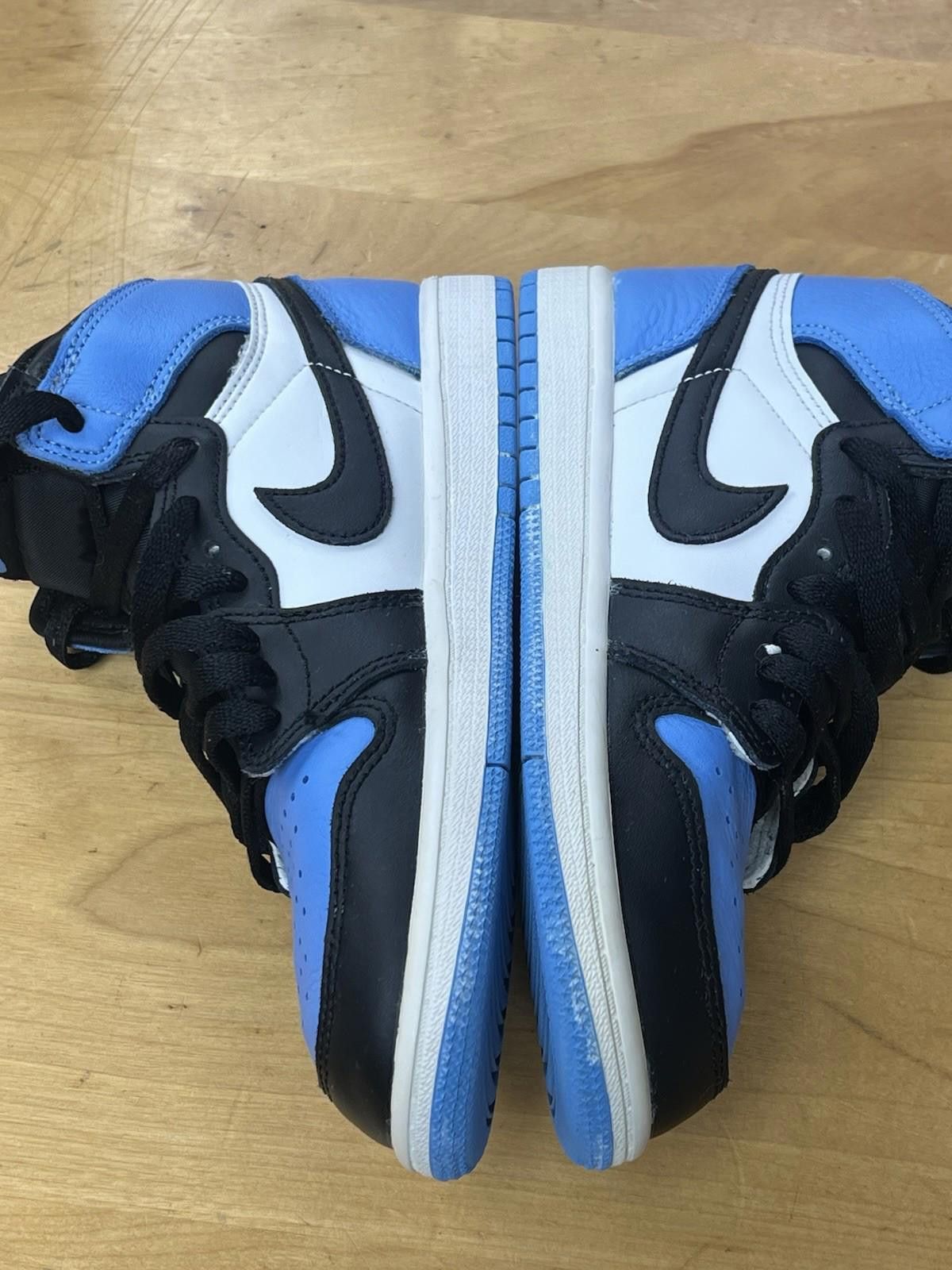 Jordan Brand Jordan Air Jordan 1 Mid Shoes Boys 3Y Blue Black Basketball Size US 5 / EU 37 - 4 Thumbnail