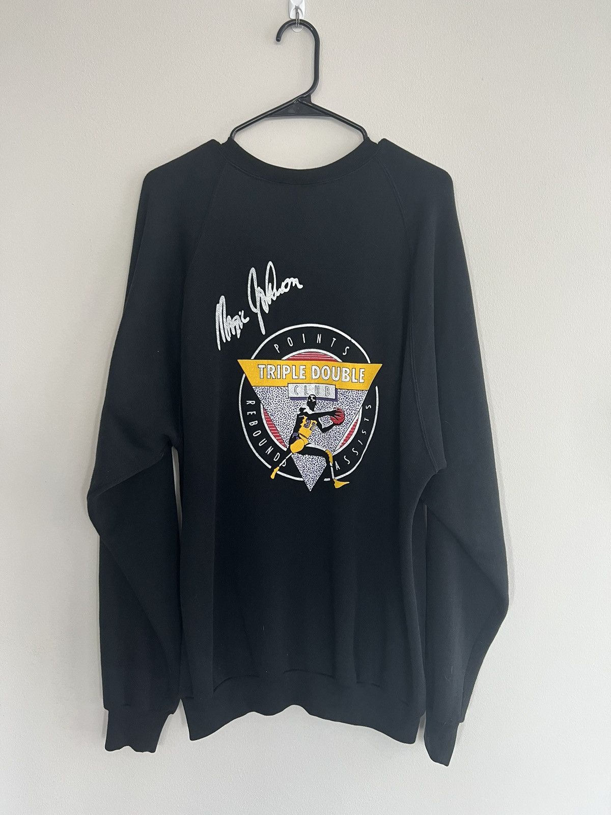 image of Converse Classic Los Angeles Lakers Retro Graphic Sweatshirt in Black, Men's (Size Large)