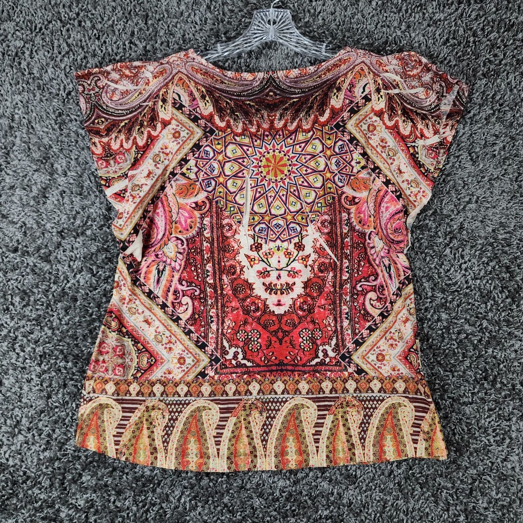 Olive LIVE AND LET LIVE Blouse Short Sleeve Geometric Multicolor XL Womens Colorful Geometric Pattern XL Women’s Blouse Size XL / US 12-14 / IT 48-50 - 5 Thumbnail
