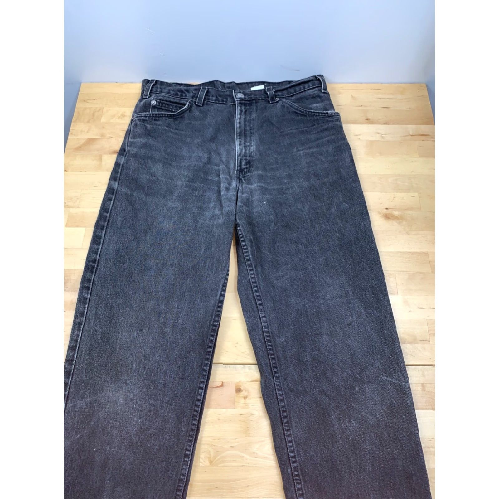Levi's VINTAGE Levi's 550 Jeans Mens Tapered Leg 33x32 Black 90s Orange Tab Relaxed Fit 36 Waist Cotton Denim Size US 33 - 2 Thumbnail