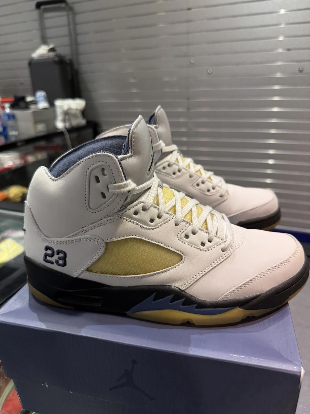 Jordan Brand Jordan 5 Retro A Ma Maniere Dawn (W) Size 10W/8.5M Size US 10 / IT 40 - 1 Thumbnail