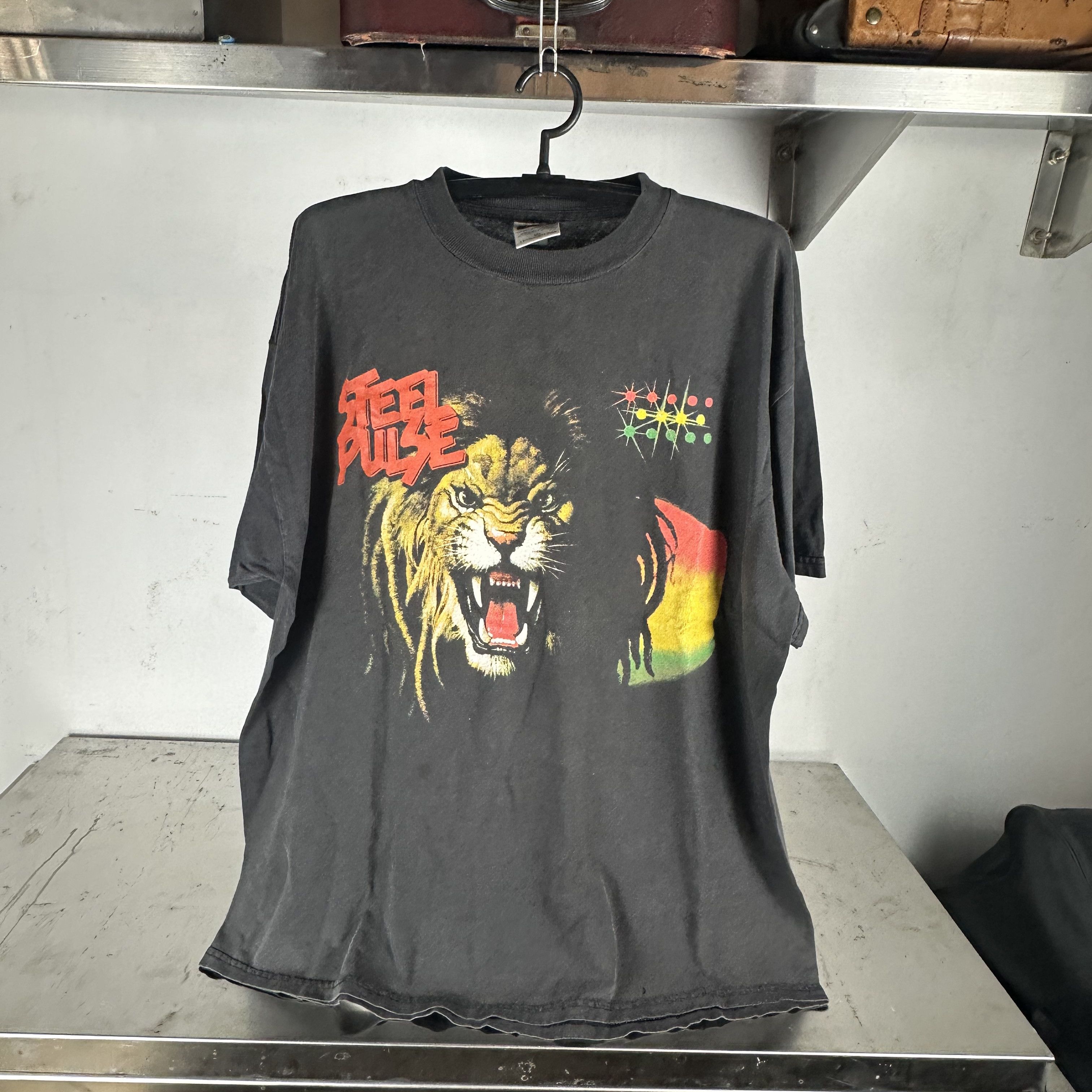 Vintage 1999 Steel Pulse Living Legacy Roots Reggae Band T-shirt Size US XXL / EU 58 / 5 - 1 Thumbnail