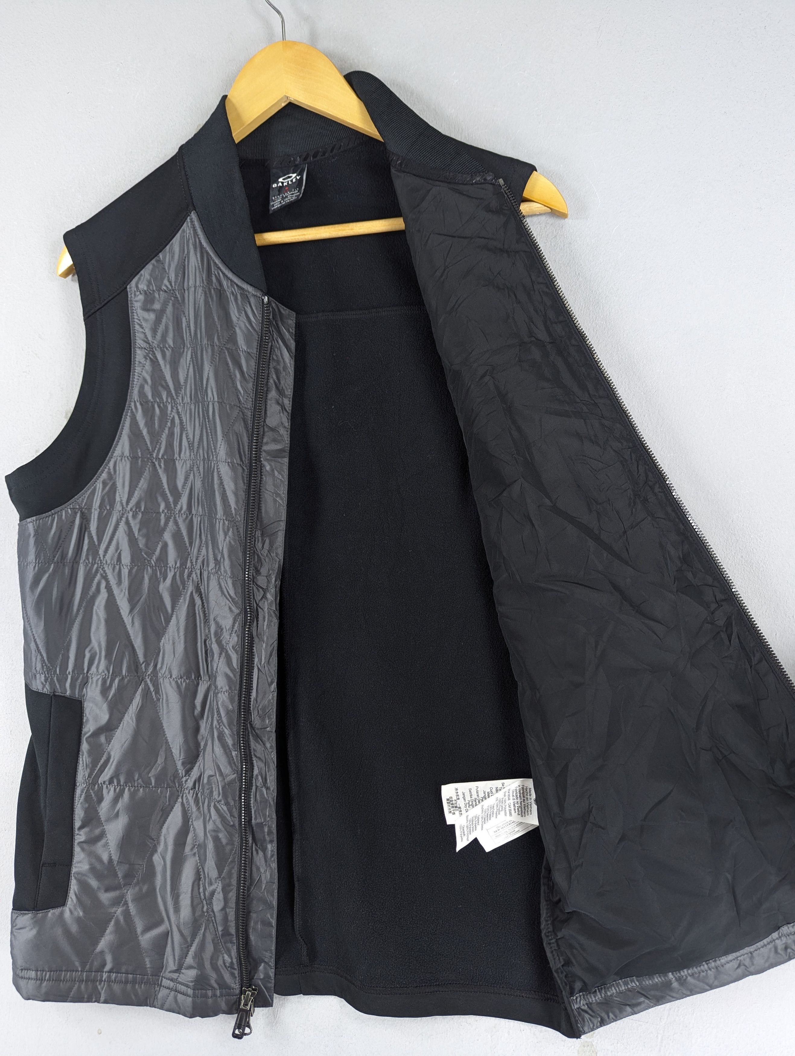 Oakley Men's Oakley Full Zip Quilted Puffer Vest Jacket Size S Size US S / EU 44-46 / 1 - 6 Thumbnail