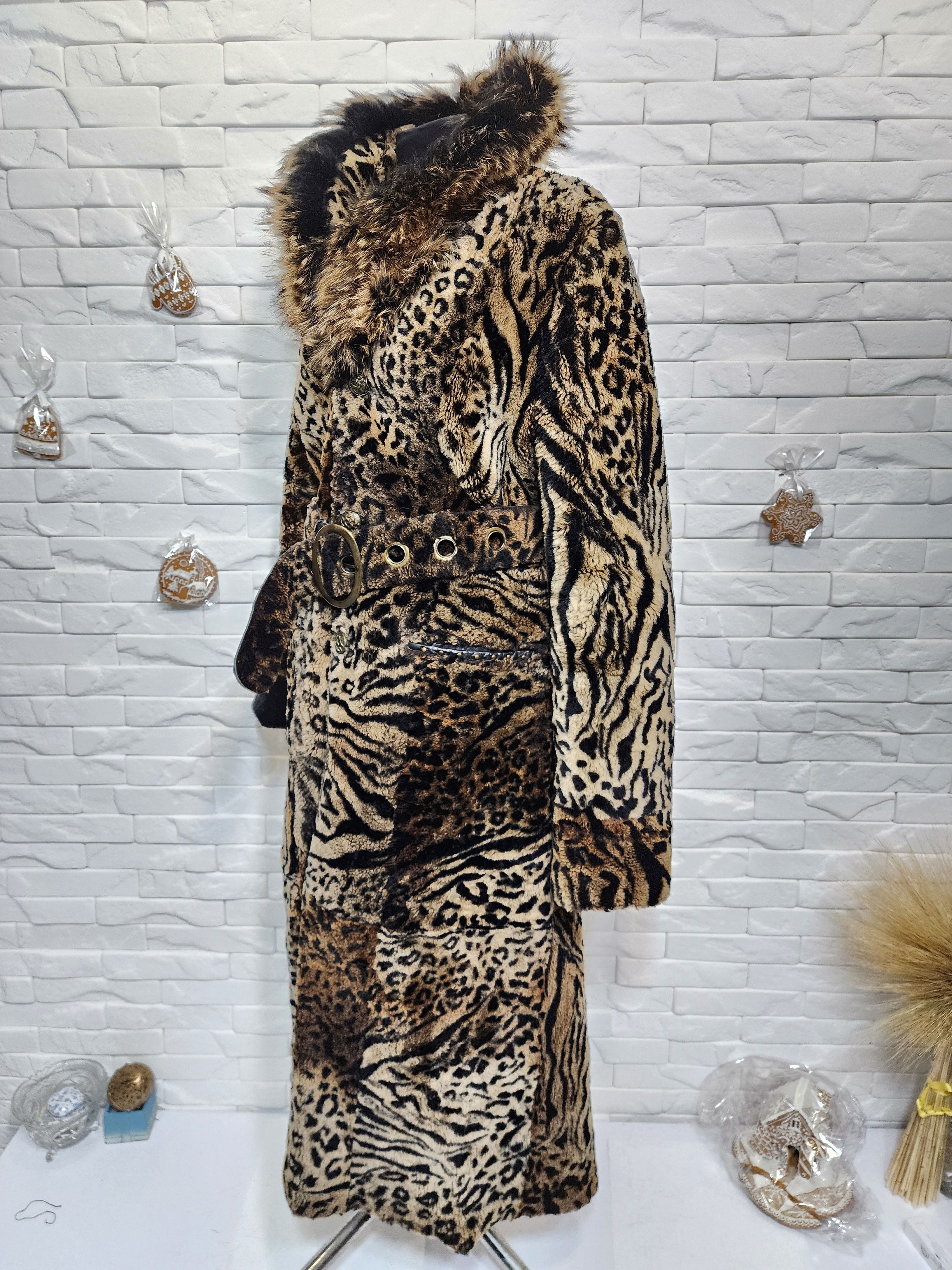 Furla Reversible Brown Sheepskin Coat: Genuine Fur, Button Closure Size M / US 6-8 / IT 42-44 - 2 Thumbnail