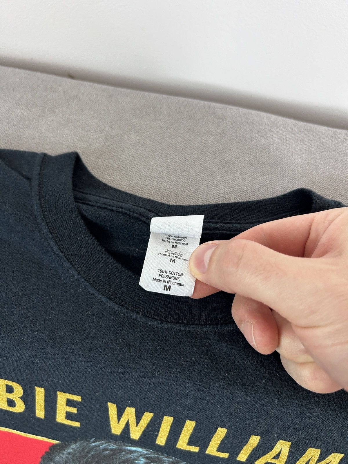 Band Tees × Vintage Robbie Williams 2014 vintage tour tee Size US M / EU 48-50 / 2 - 4 Thumbnail