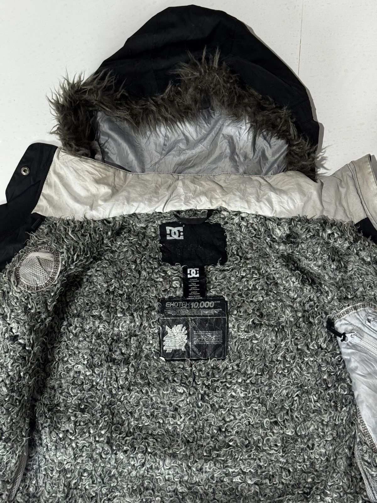 DC DC Exotek 10.000 Series Ski Snow Jacket Coat Size US S / EU 44-46 / 1 - 16 Thumbnail