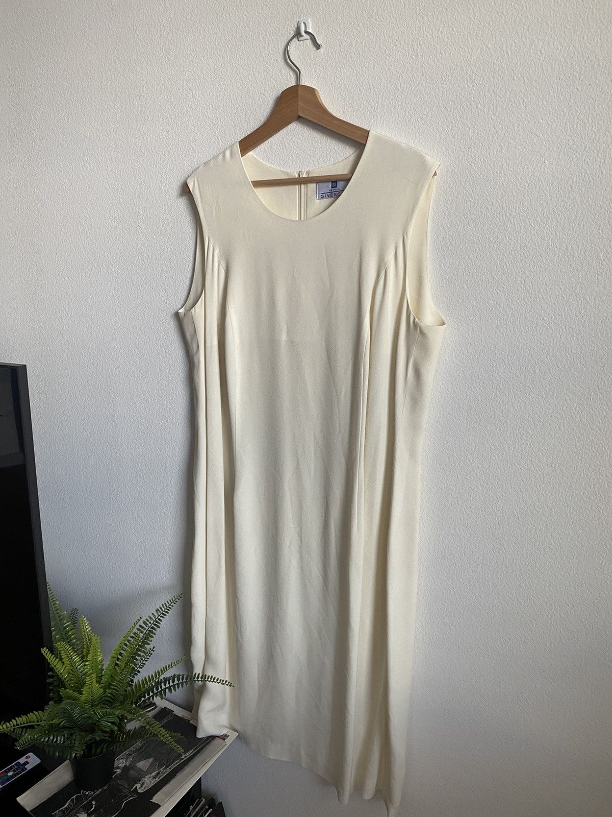 Givenchy Vintage Givenchy En Plus Midi Dress Size L / US 10 / IT 46 - 2 Thumbnail