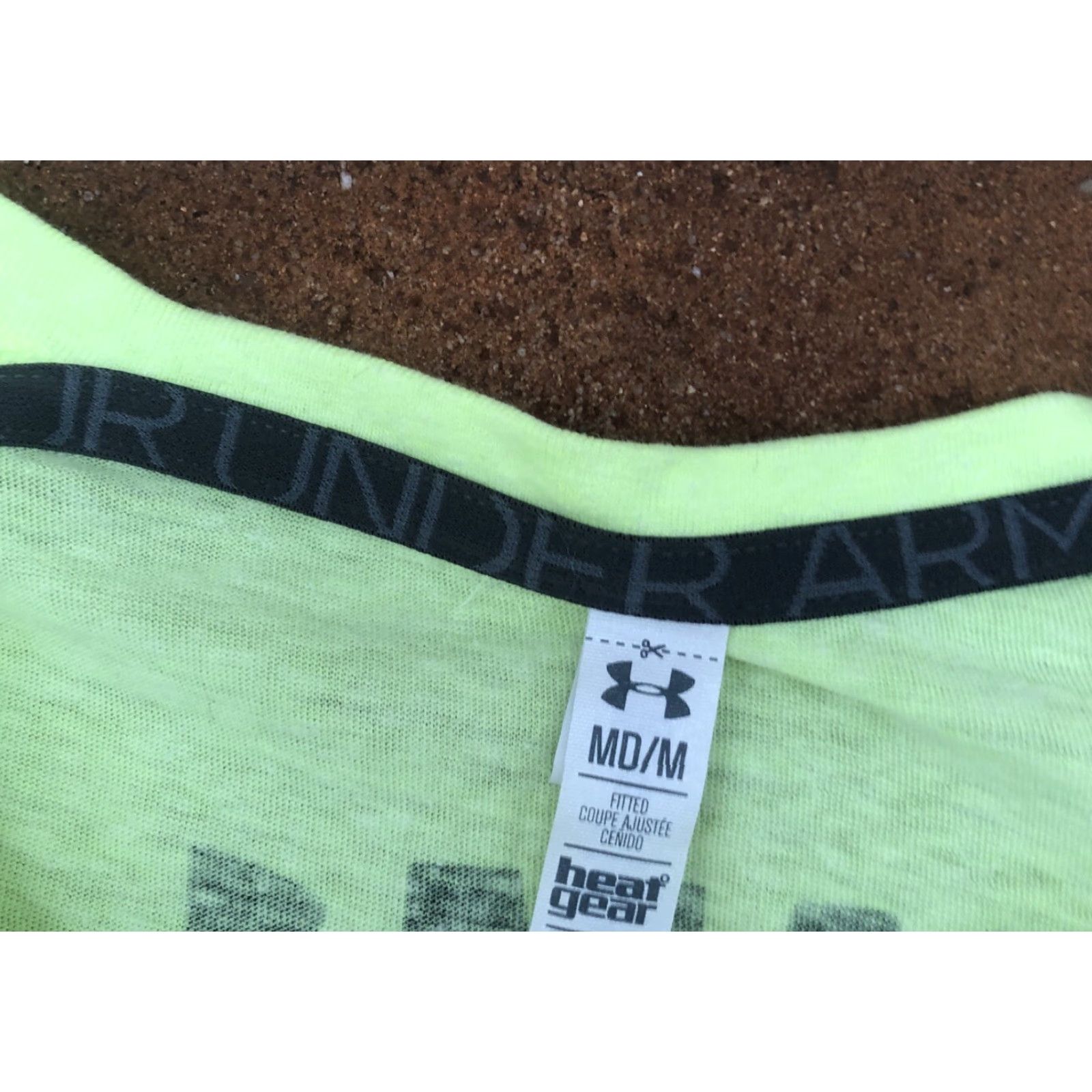 Under Armour Under Armour HeatGear T-Shirt M Women’s V Neck Neon Yellow Fitted Short Sleeve Crew Neck Reflective Lightweight Running & Jogging Shirt Women Size M / US 6-8 / IT 42-44 - 5 Thumbnail