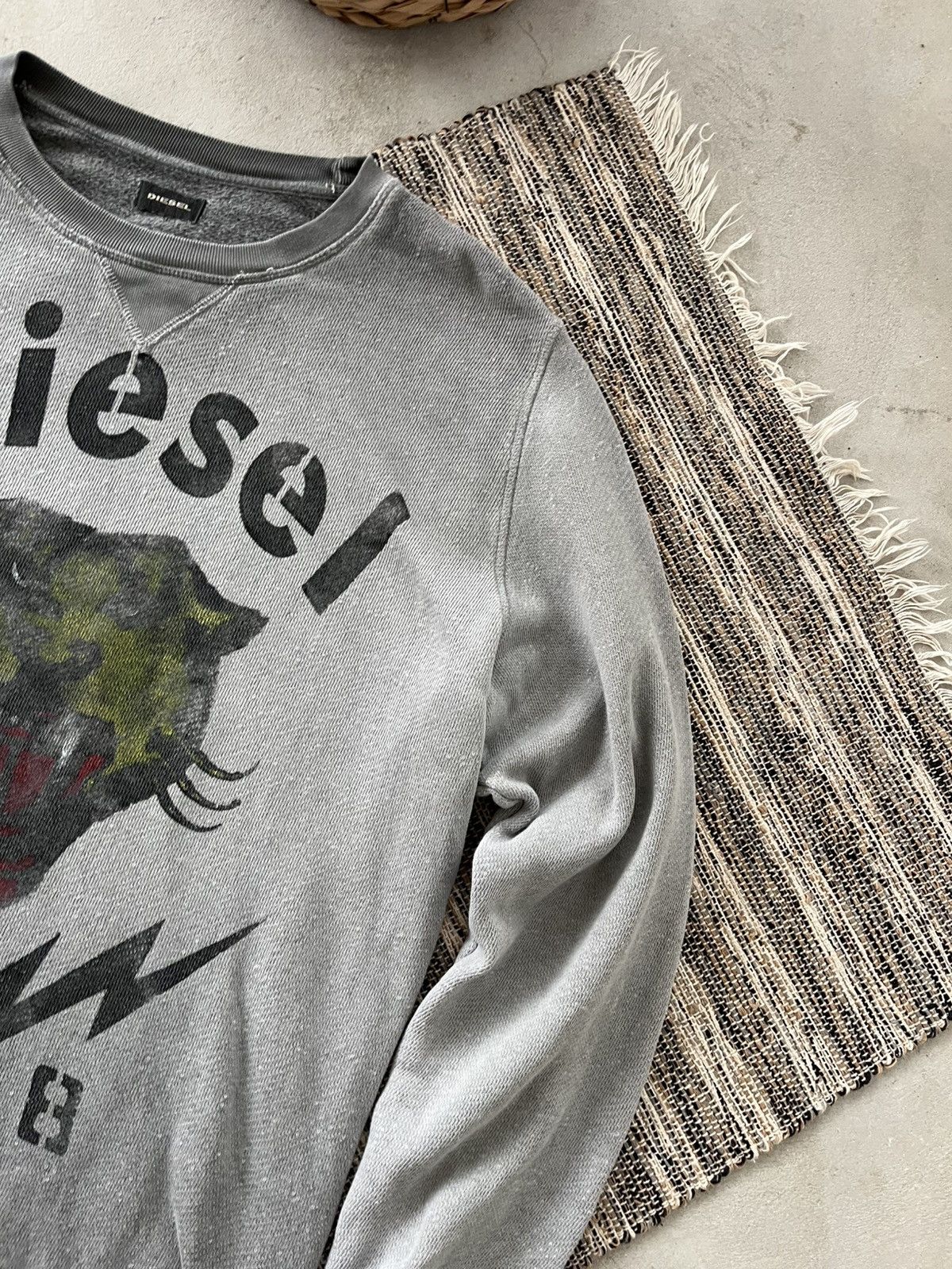 Diesel Vintage Diesel Grey Faded Big Logo Avantgarde Sweatshirt Y2K Size US L / EU 52-54 / 3 - 7 Thumbnail
