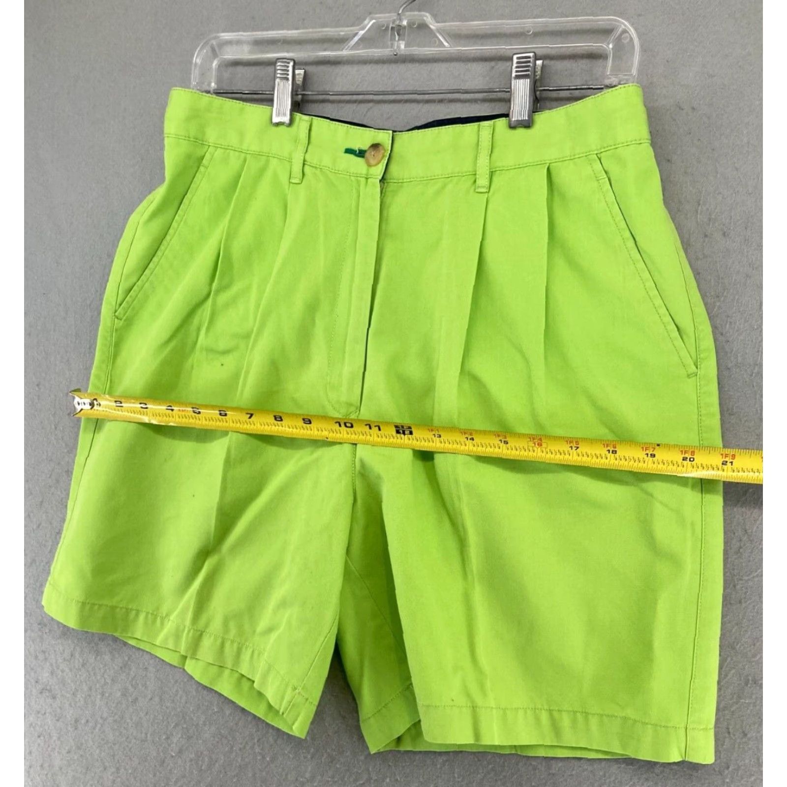 Tommy Hilfiger Tommy Hilfiger Women's Shorts 12 Green Pleated High Rise Casual Vintage Preppy Size 34" / US 12 / IT 48 - 3 Thumbnail