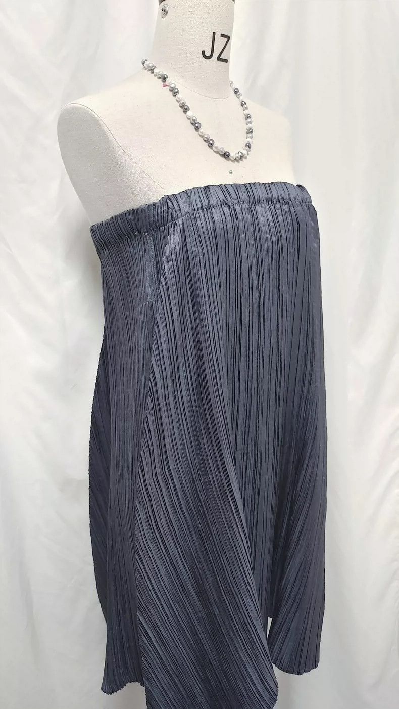 Issey Miyake Issey Miyake size:L Grey main line glossy fishfin skirt Size 22" - 5 Thumbnail