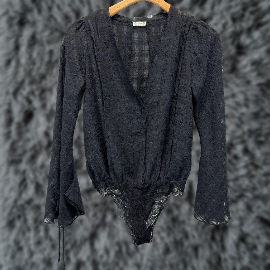 Free People Free People Everything's Rosy Bodysuit Top Black Sz XS Semi Sheer Gothic Bell Sleeve Blouse Size XS / US 0-2 / IT 36-38 - 1 Thumbnail